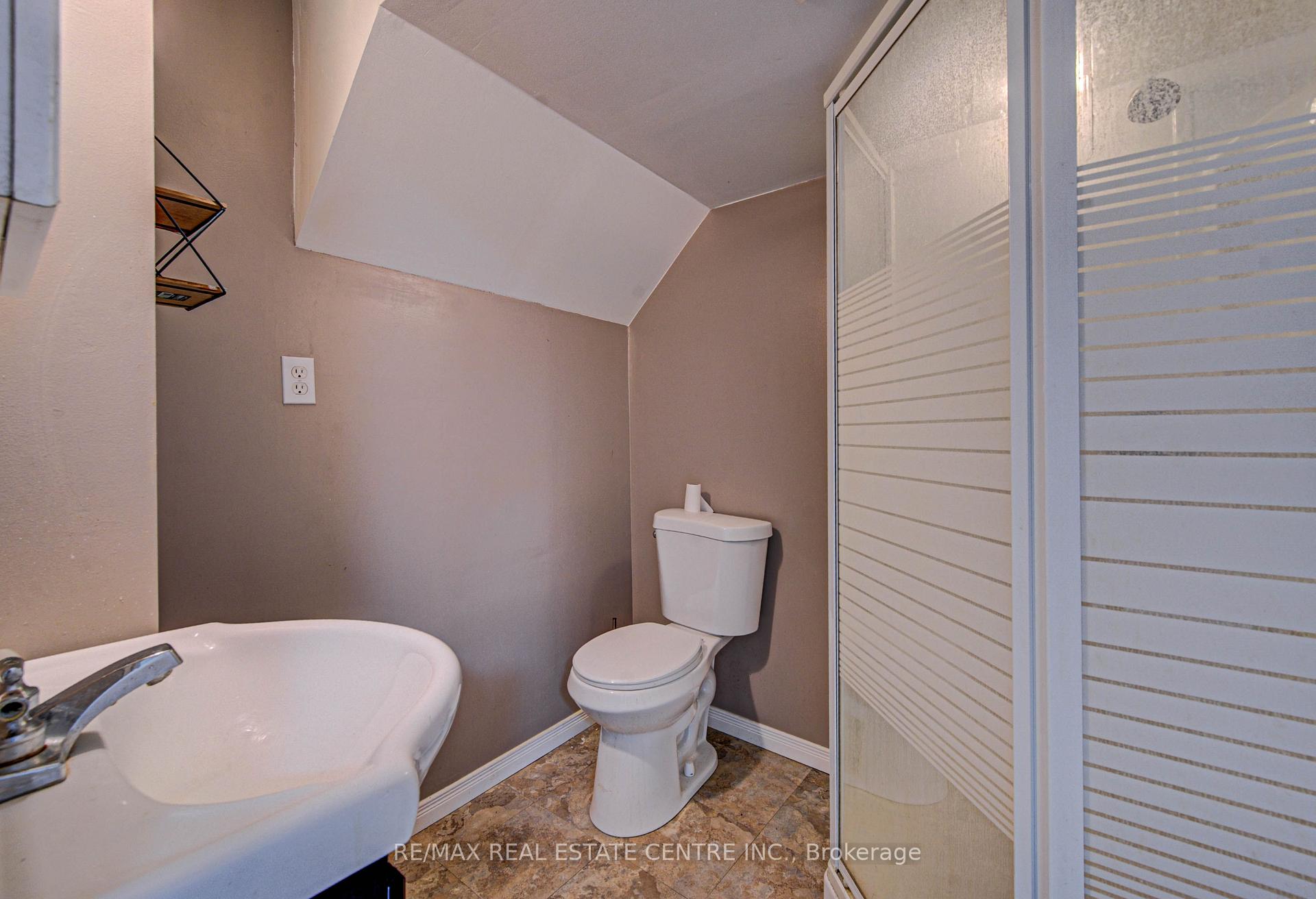 Photo 29 of 155 Highbrook Street, Kitchener, Laurentian Hills/Country Hills W — HOMEH