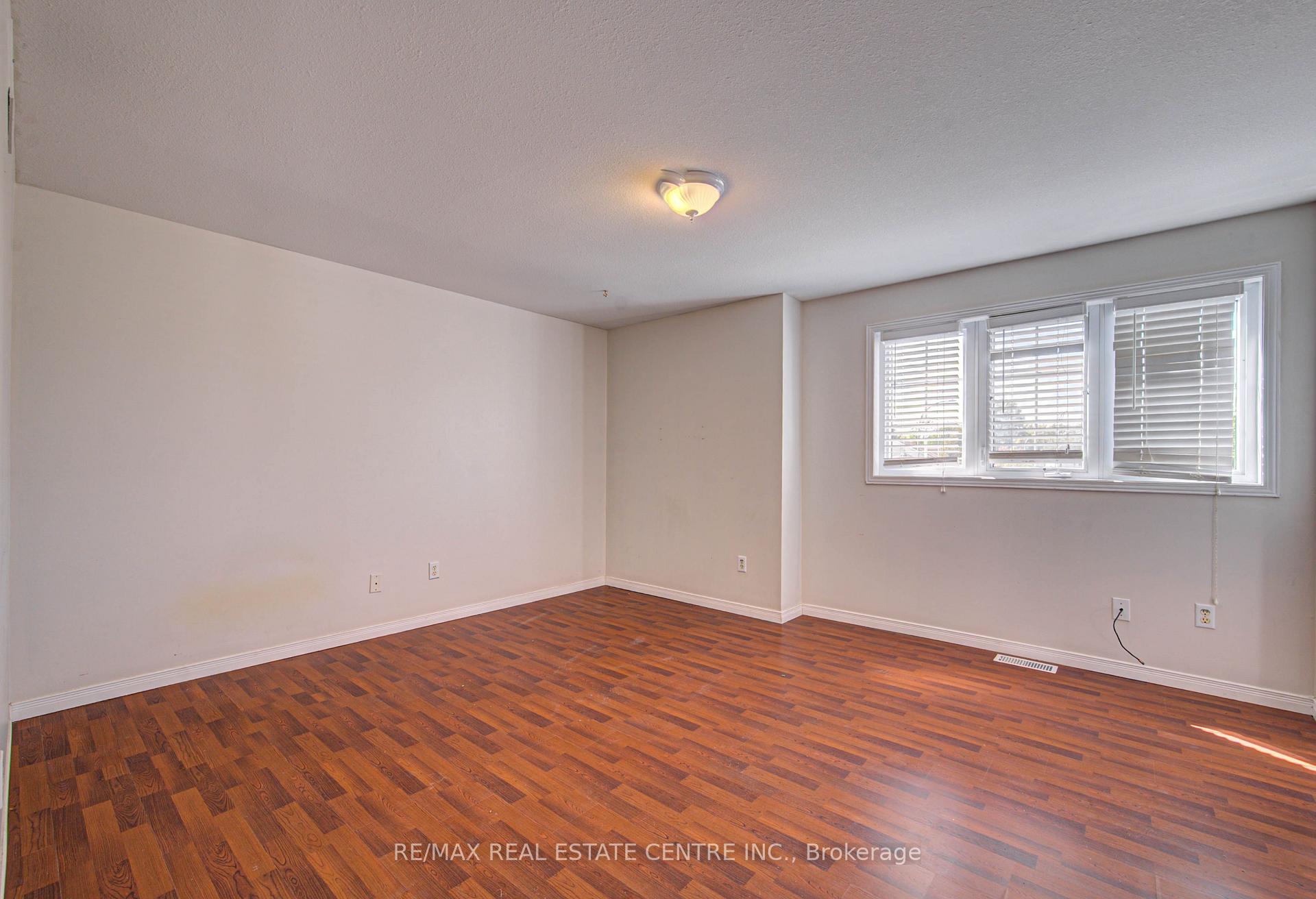 Photo 33 of 155 Highbrook Street, Kitchener, Laurentian Hills/Country Hills W — HOMEH