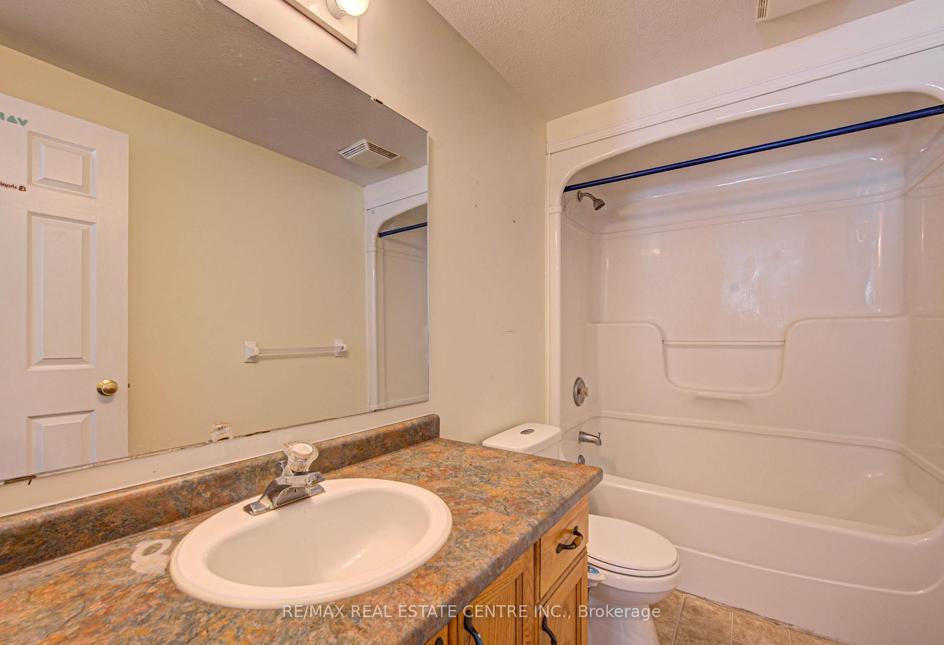 Photo 35 of 155 Highbrook Street, Kitchener, Laurentian Hills/Country Hills W — HOMEH