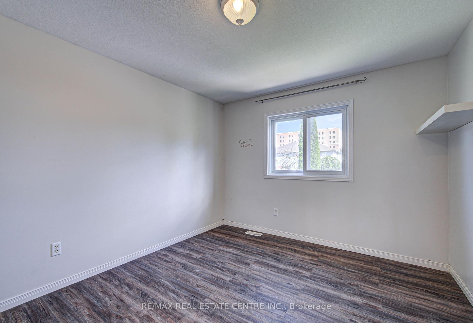Photo 36 of 155 Highbrook Street, Kitchener, Laurentian Hills/Country Hills W — HOMEH