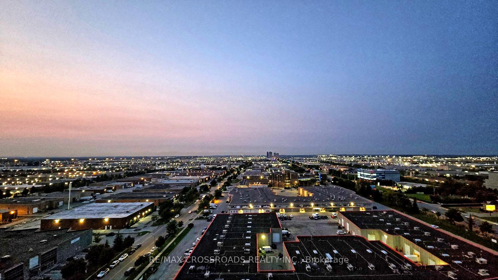 Photo 8 of Unit 1611, 1000 Portage Parkway, Vaughan, Vaughan Corporate Centre — HOMEH