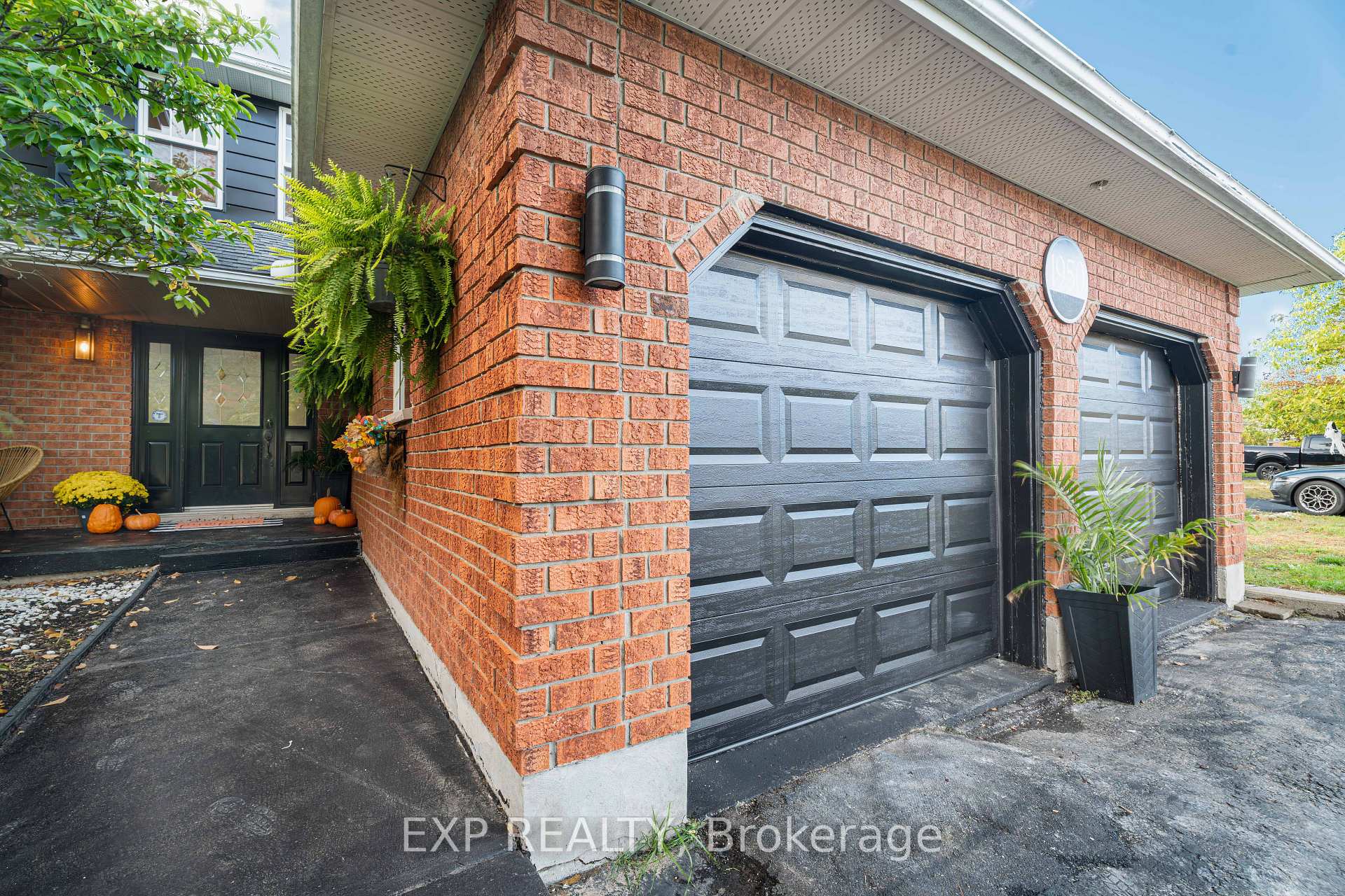 Photo 4 of 1950 Mapleridge Drive, Peterborough, Monaghan Ward 2 — HOMEH