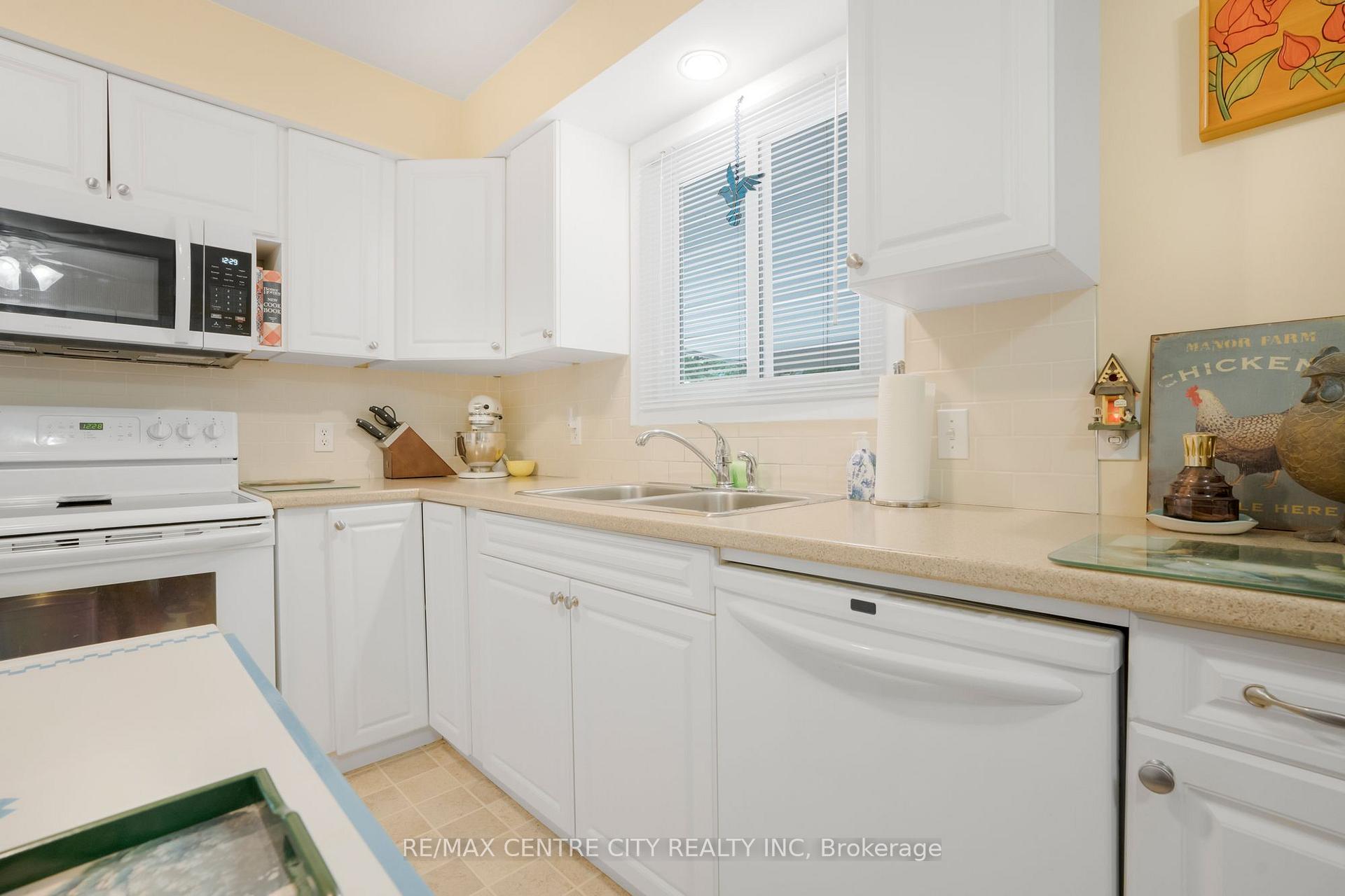 Photo 10 of 4 Quail Place, Chatham-Kent, NW — HOMEH