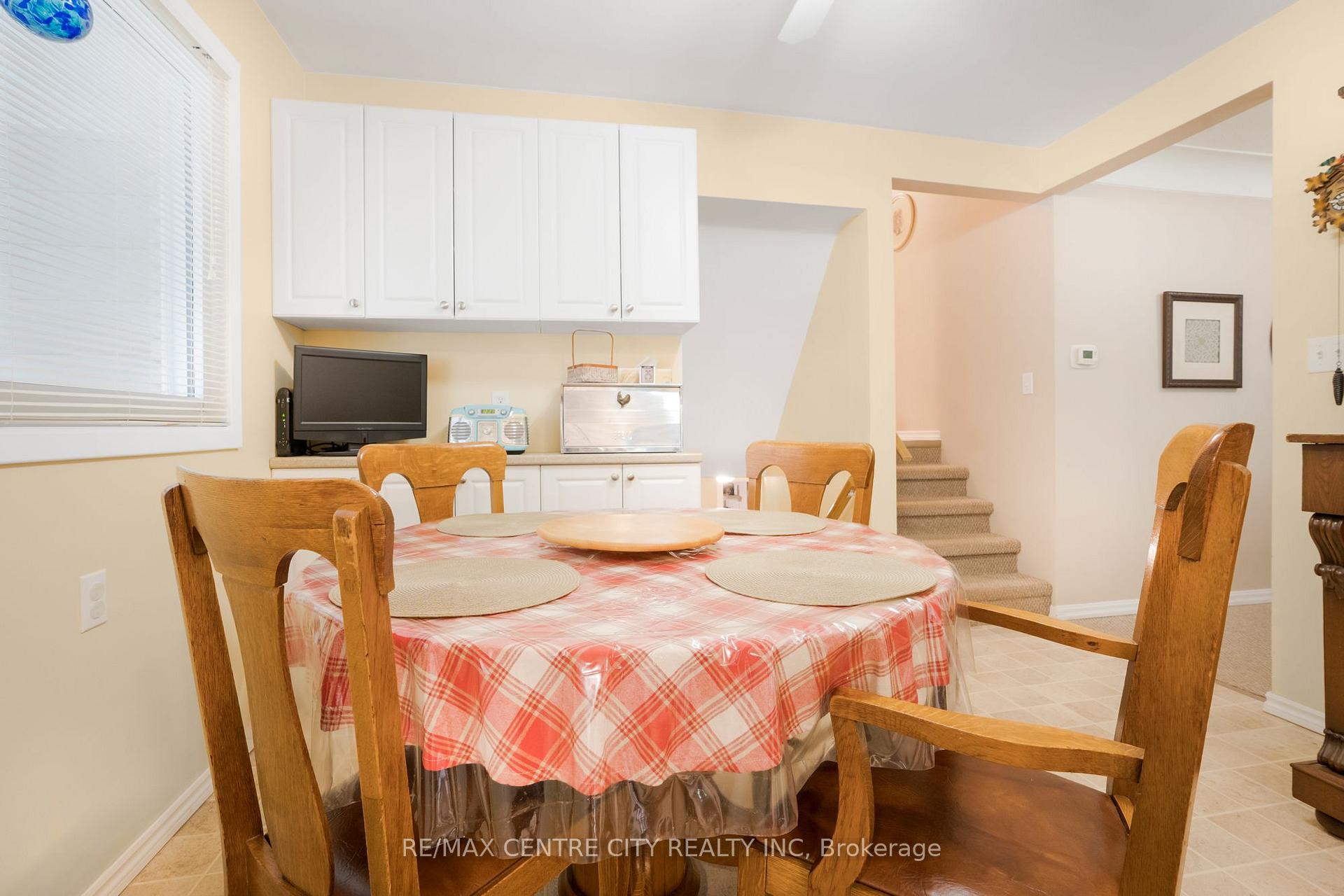 Photo 12 of 4 Quail Place, Chatham-Kent, NW — HOMEH