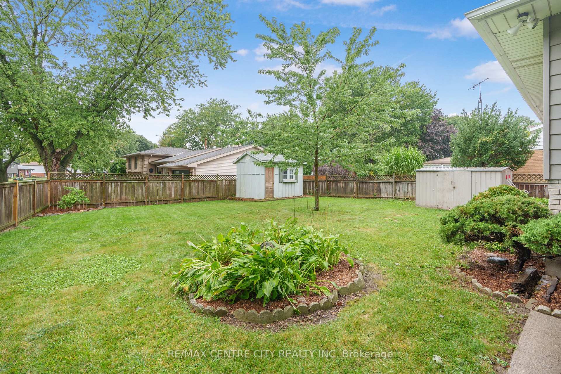 Photo 35 of 4 Quail Place, Chatham-Kent, NW — HOMEH