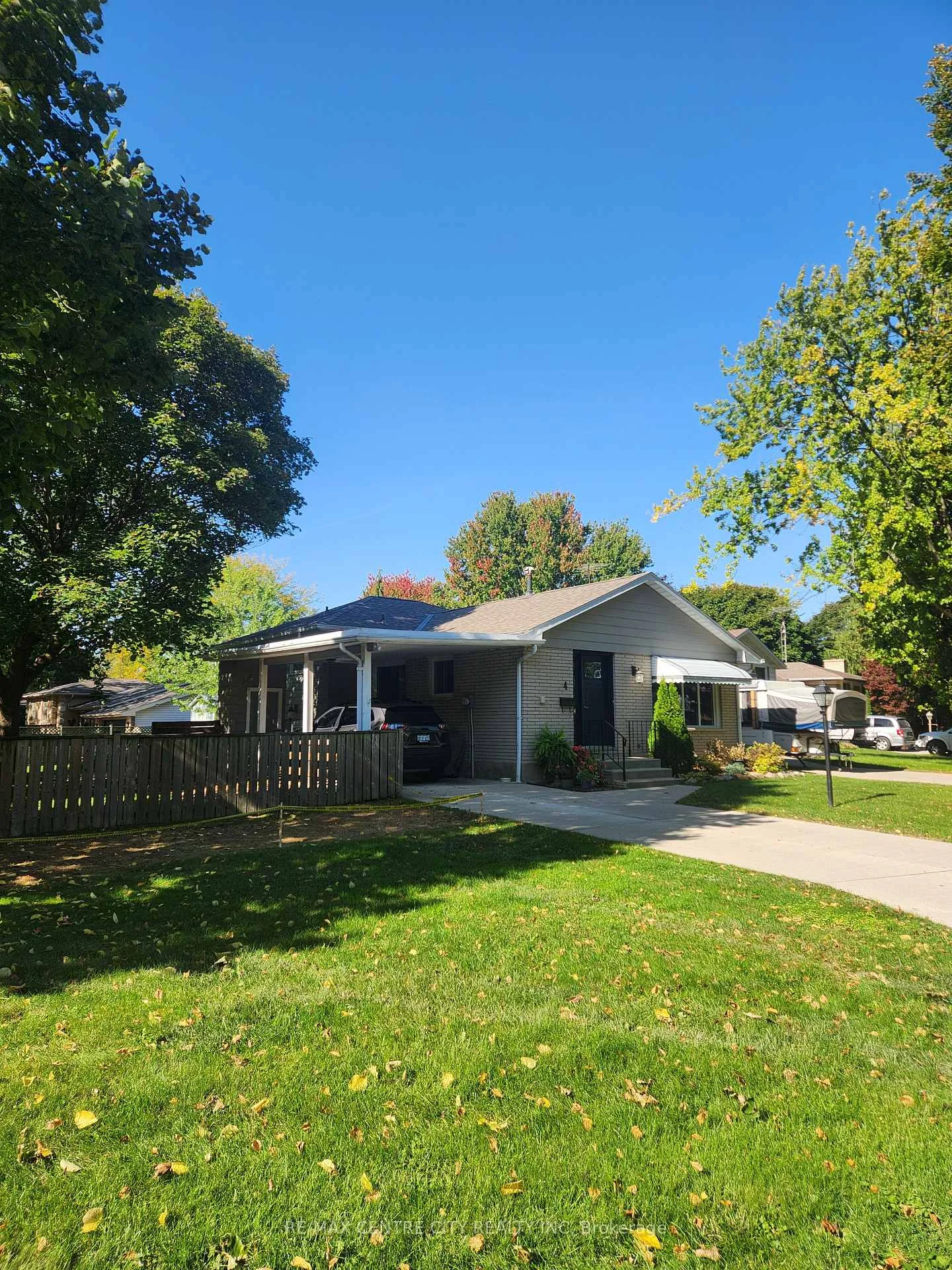 Photo 1 of 4 Quail Place, Chatham-Kent, NW — HOMEH