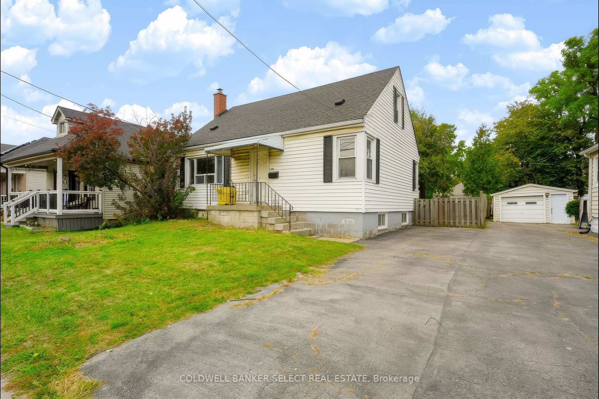 Photo 1 of 642 Upper Wellington Street, Hamilton, Centremount — HOMEH