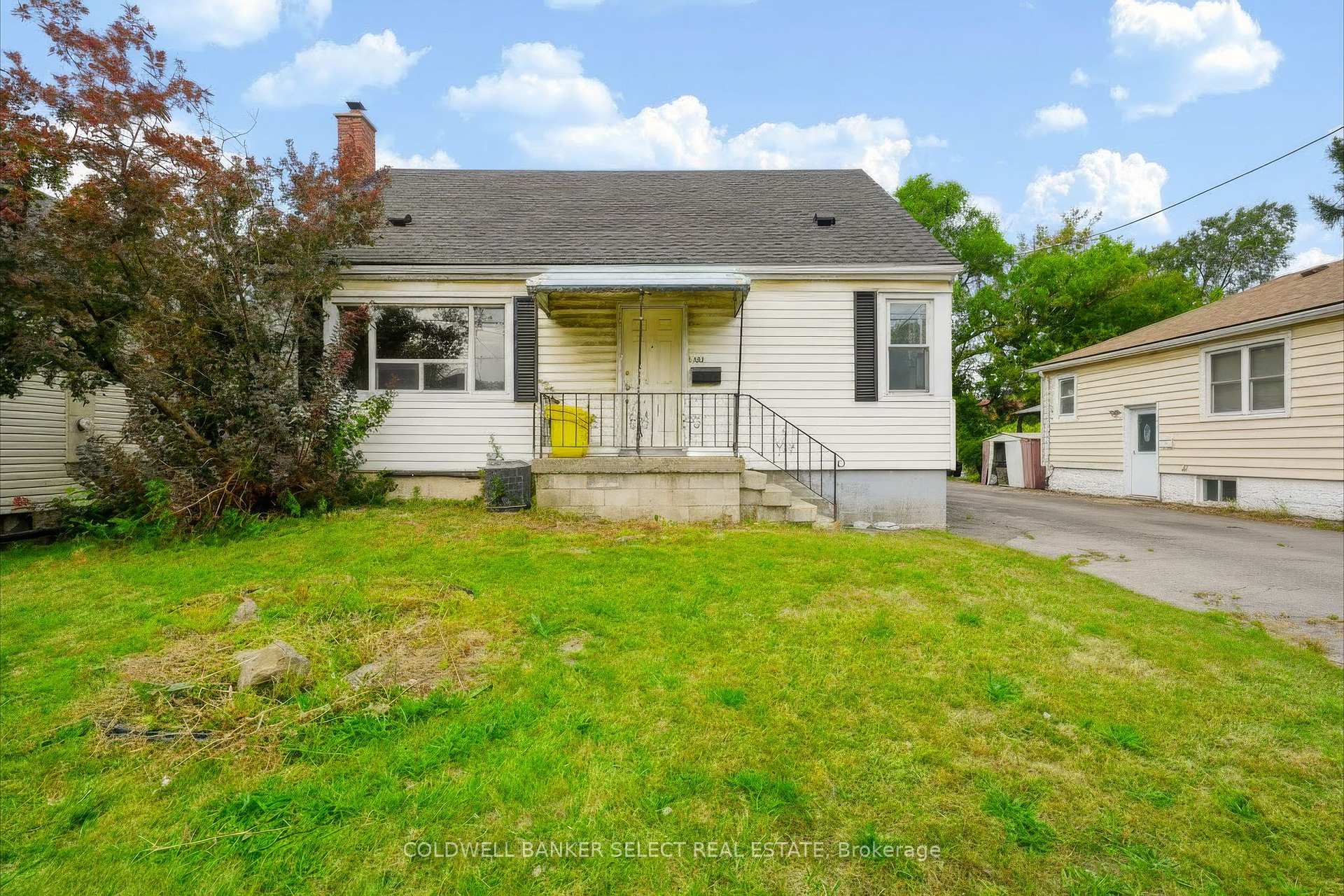 Photo 2 of 642 Upper Wellington Street, Hamilton, Centremount — HOMEH