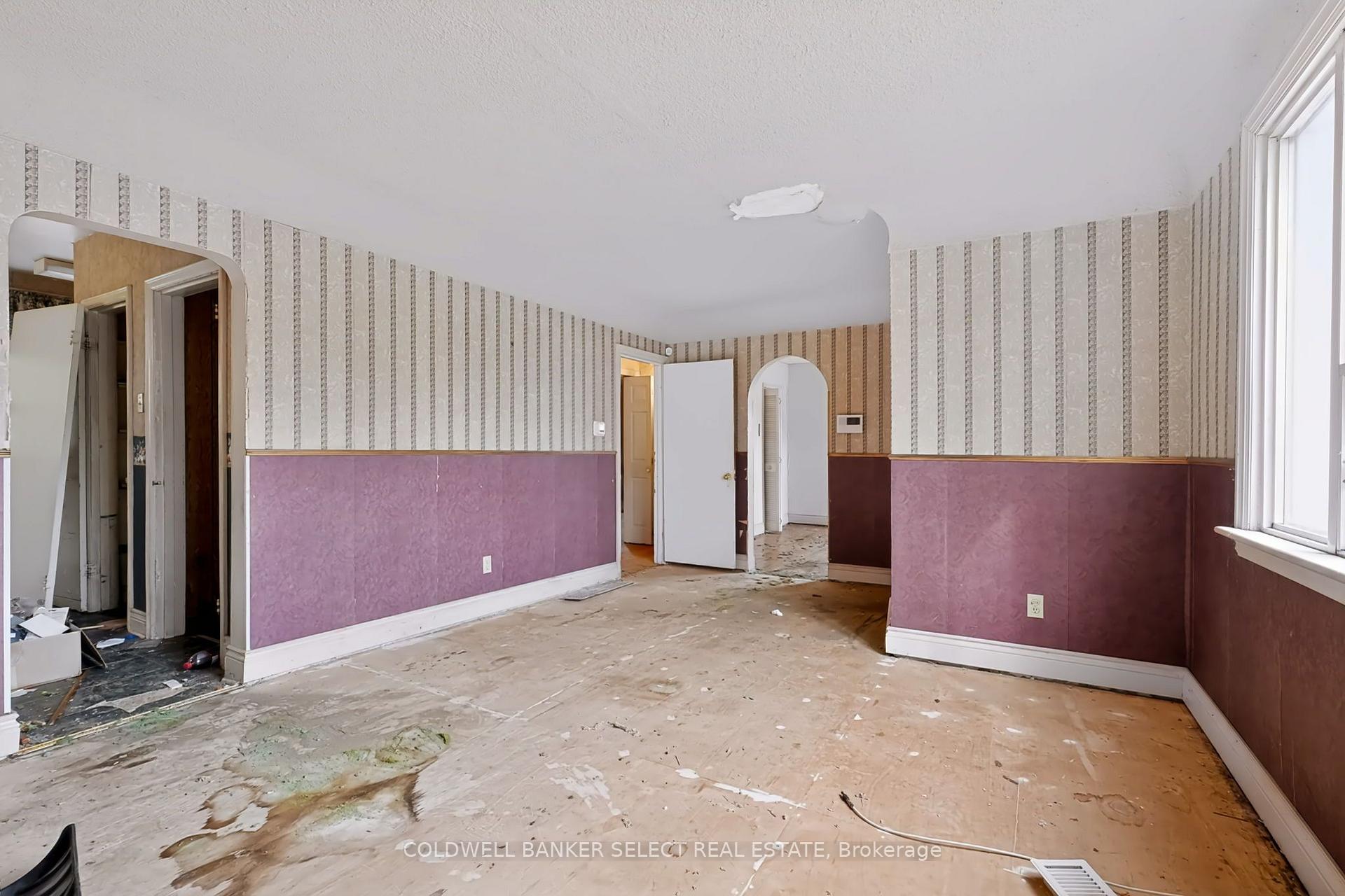 Photo 7 of 642 Upper Wellington Street, Hamilton, Centremount — HOMEH