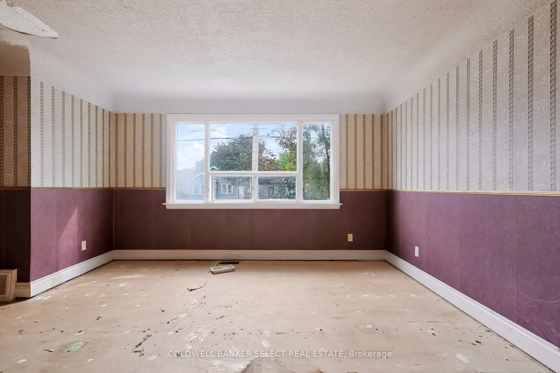 Photo 9 of 642 Upper Wellington Street, Hamilton, Centremount — HOMEH