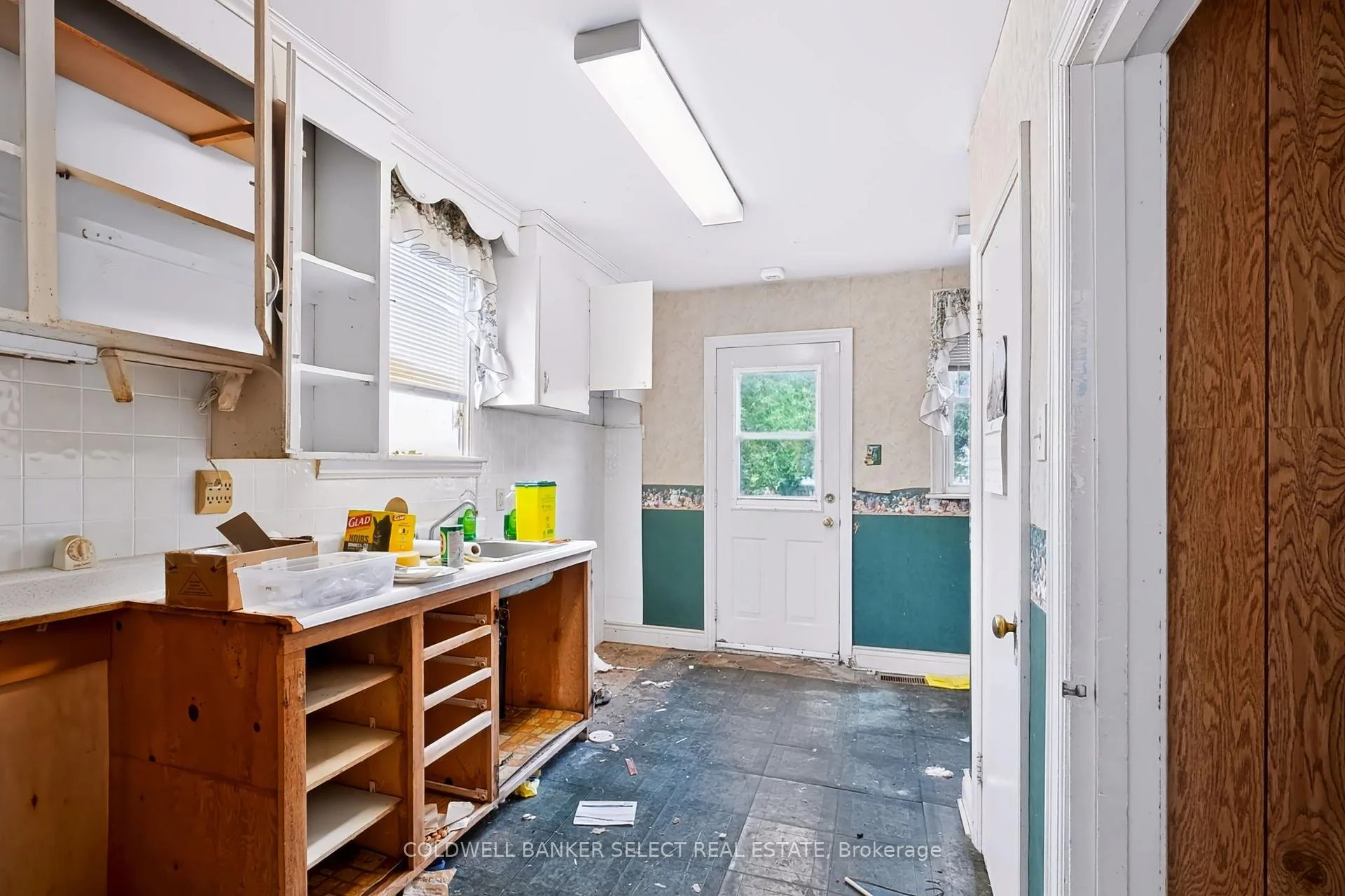 Photo 30 of 642 Upper Wellington Street, Hamilton, Centremount — HOMEH