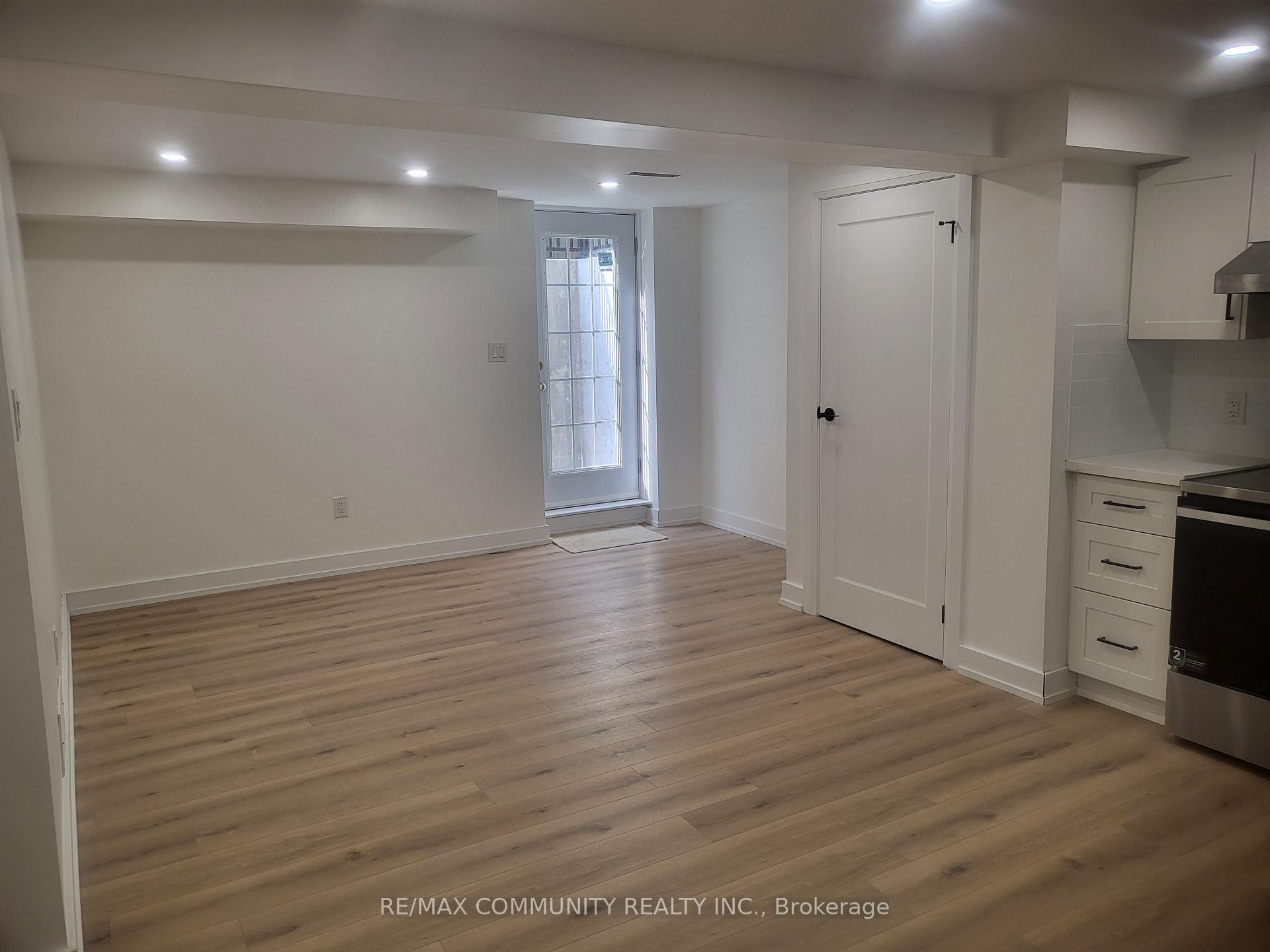Photo 5 of Unit Basement, 609 Amberwood Crescent, Pickering, Amberlea — HOMEH