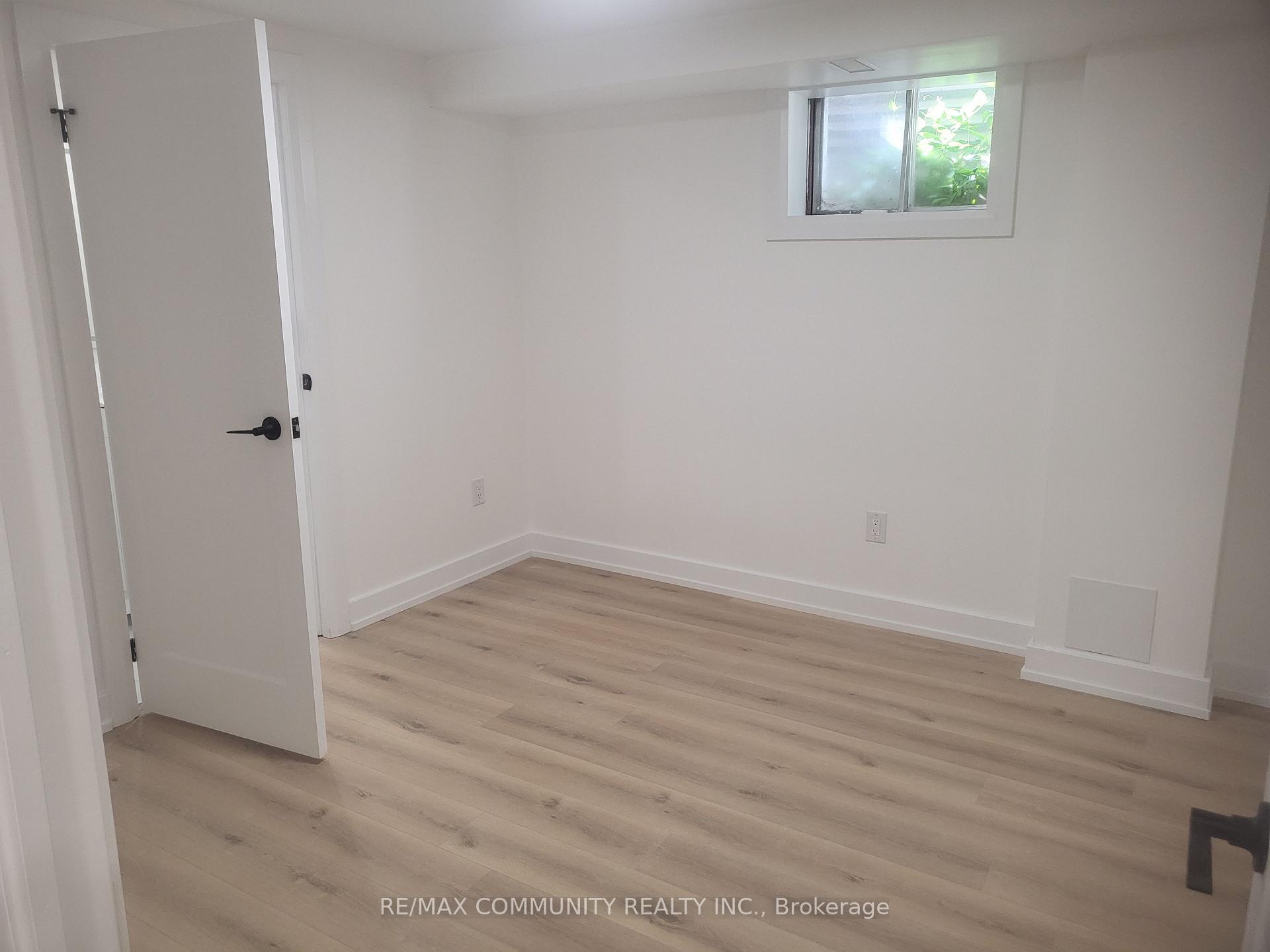 Photo 8 of Unit Basement, 609 Amberwood Crescent, Pickering, Amberlea — HOMEH