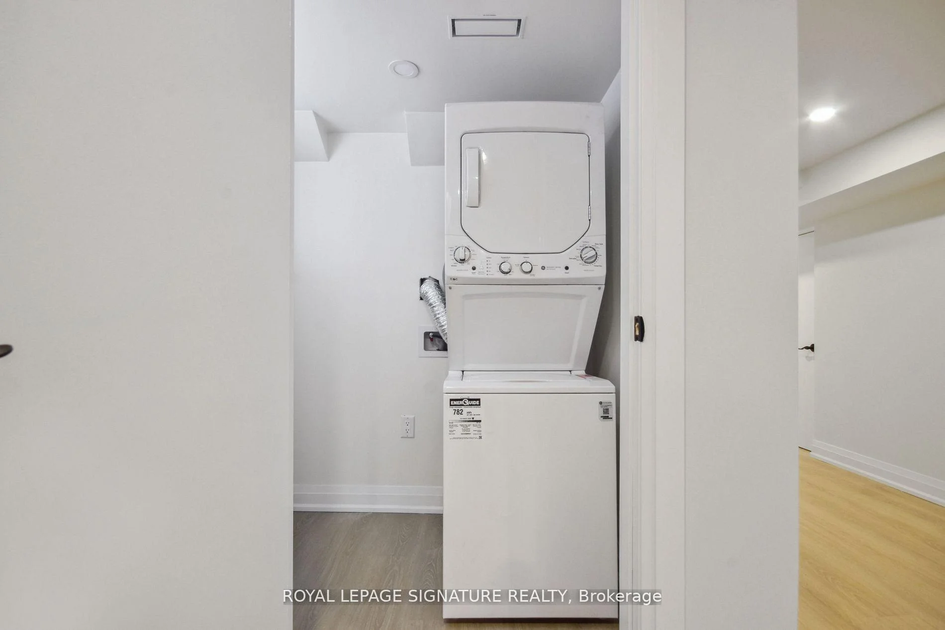 Photo 1 of Unit Lower, 129 Kenilworth Avenue, Toronto, The Beaches — HOMEH