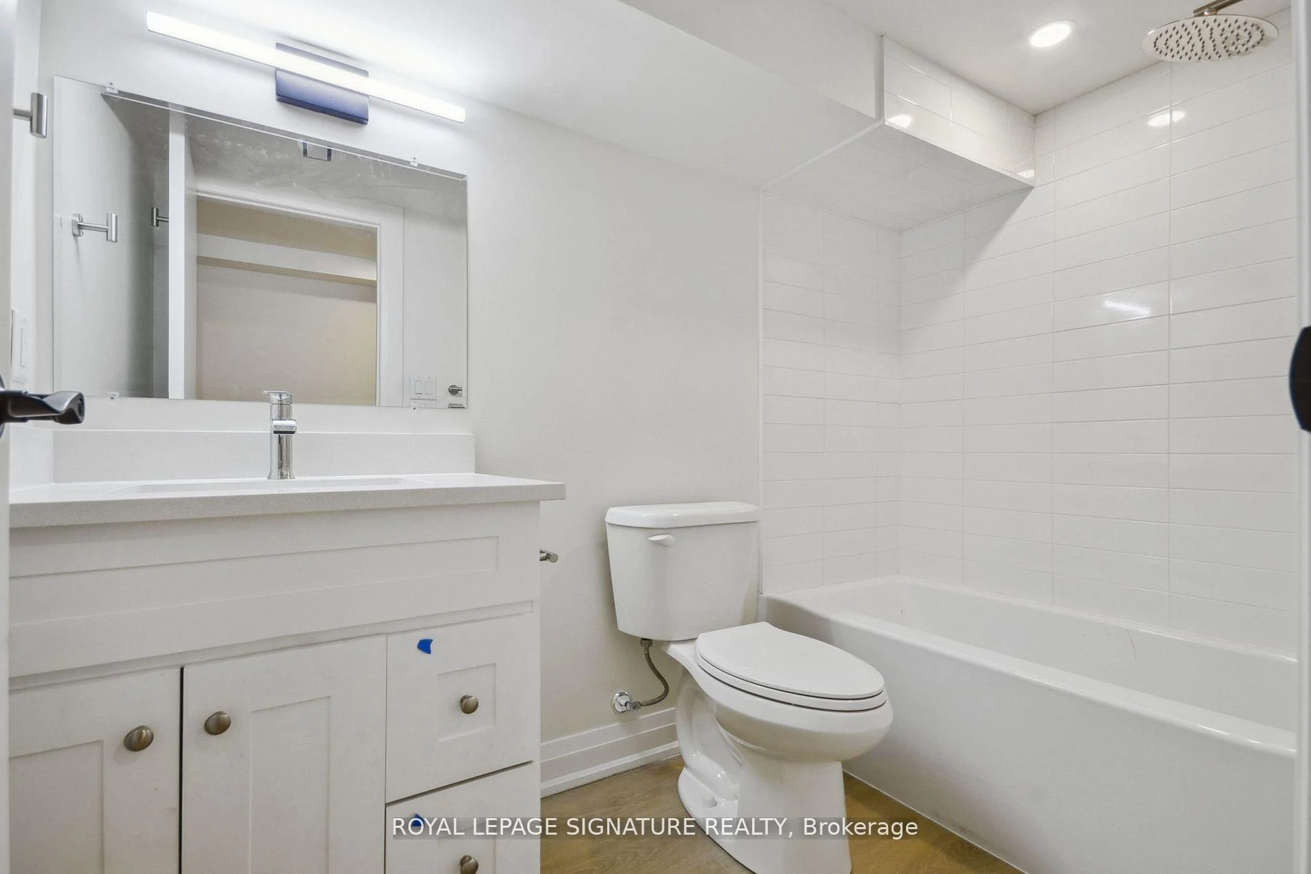 Photo 9 of Unit Lower, 129 Kenilworth Avenue, Toronto, The Beaches — HOMEH