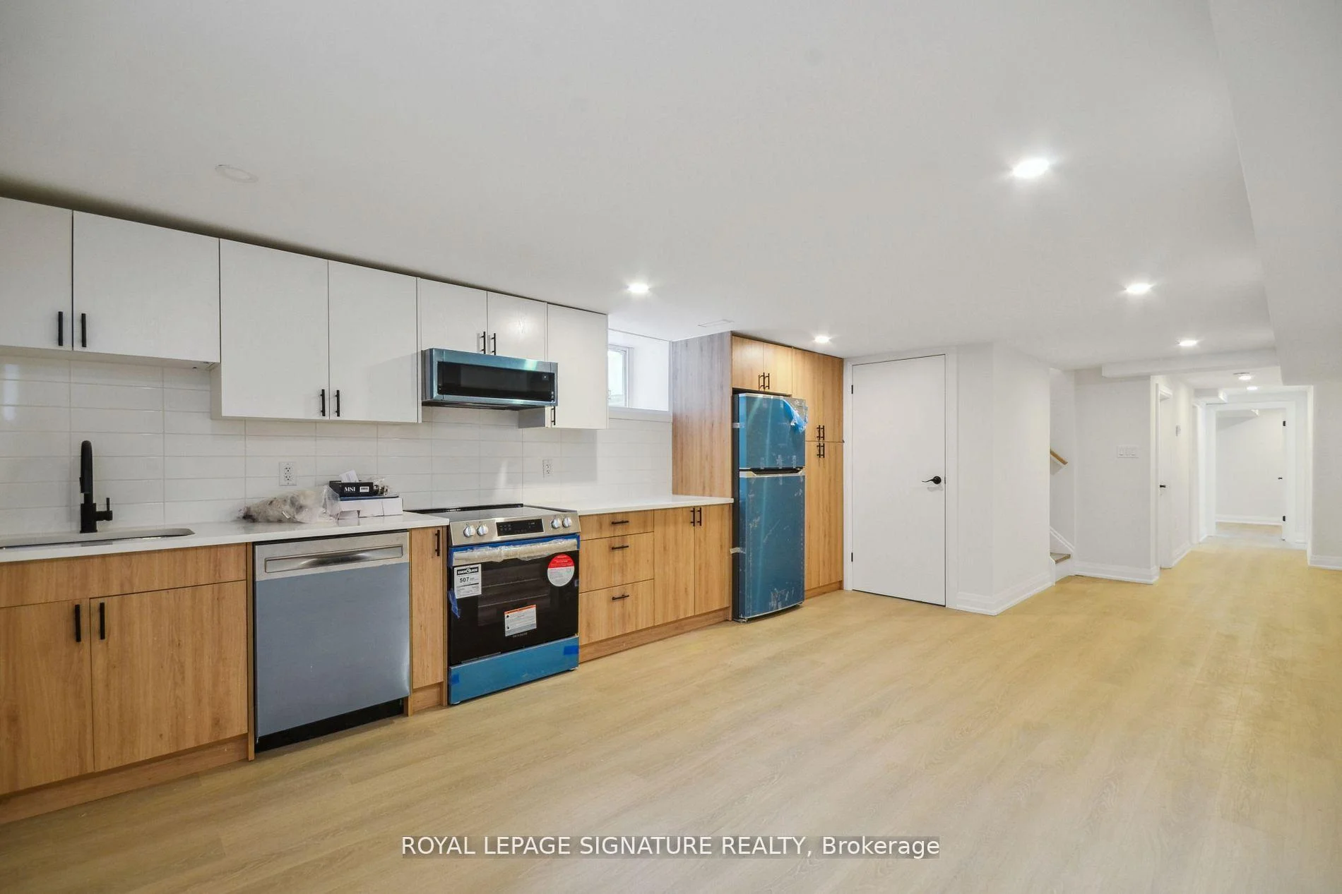Photo 12 of Unit Lower, 129 Kenilworth Avenue, Toronto, The Beaches — HOMEH