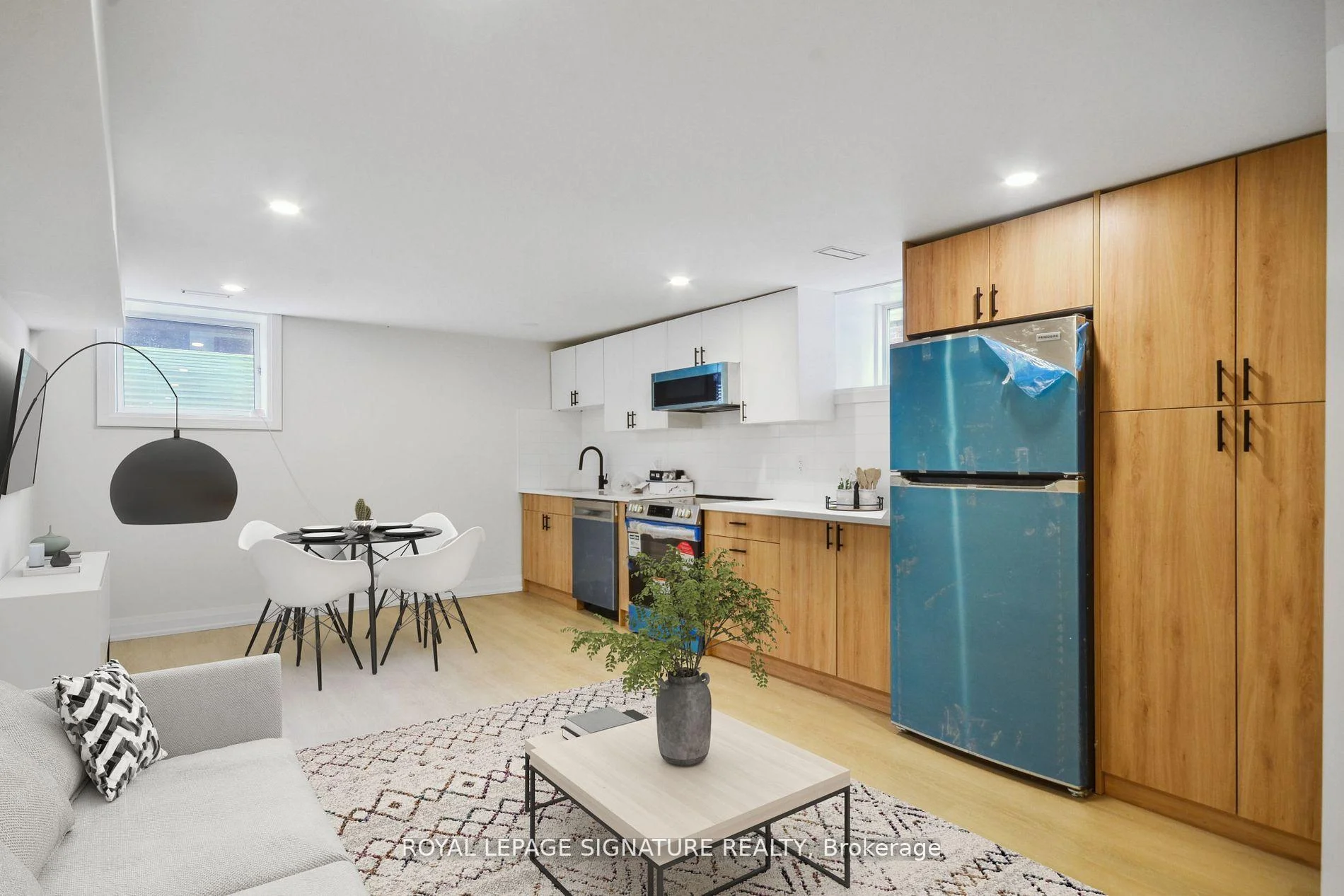 Photo 16 of Unit Lower, 129 Kenilworth Avenue, Toronto, The Beaches — HOMEH