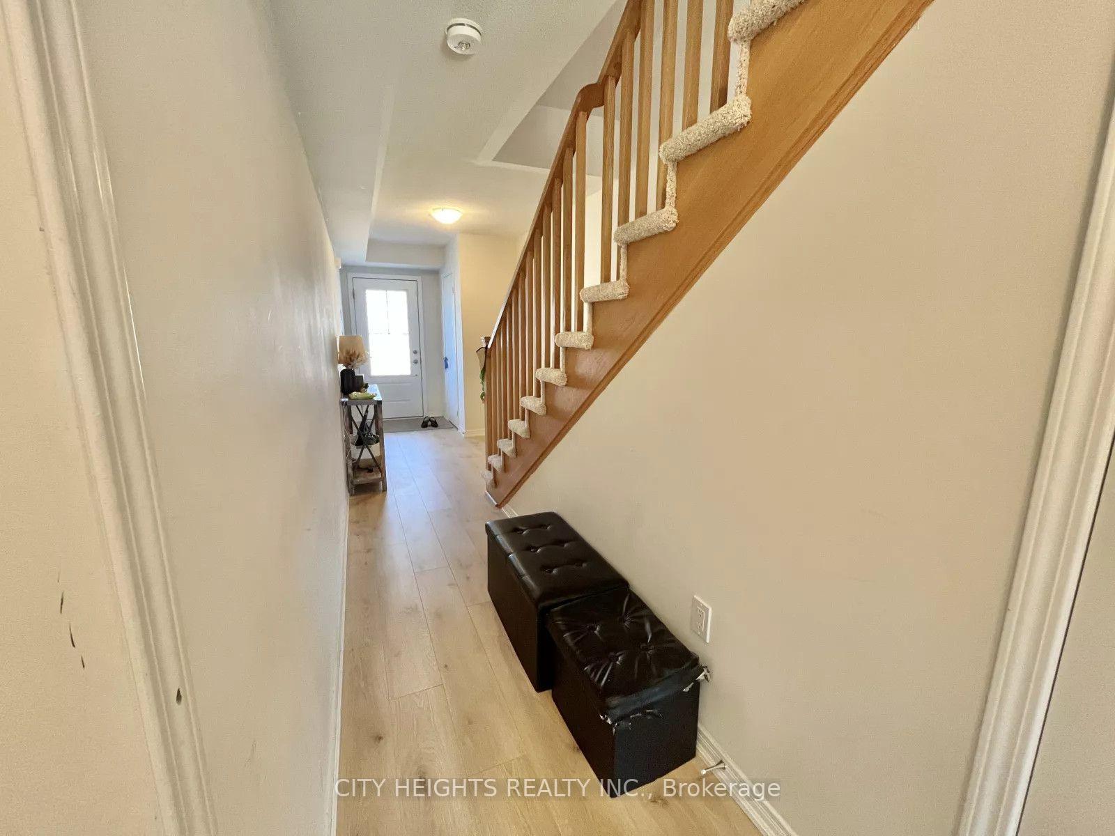 Photo 3 of 92 Jerome Way, Clarington, Bowmanville — HOMEH