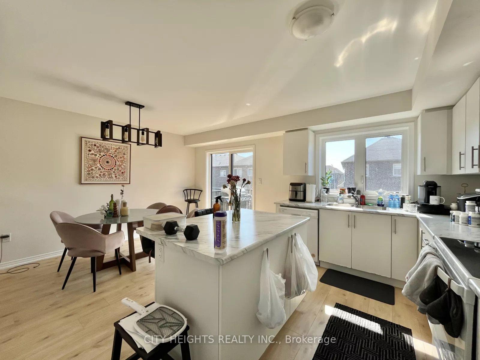 Photo 9 of 92 Jerome Way, Clarington, Bowmanville — HOMEH