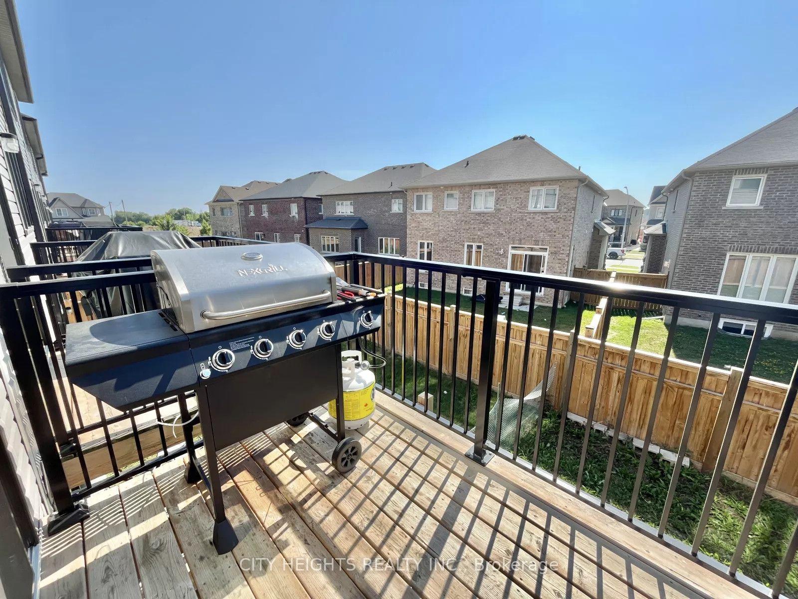 Photo 19 of 92 Jerome Way, Clarington, Bowmanville — HOMEH