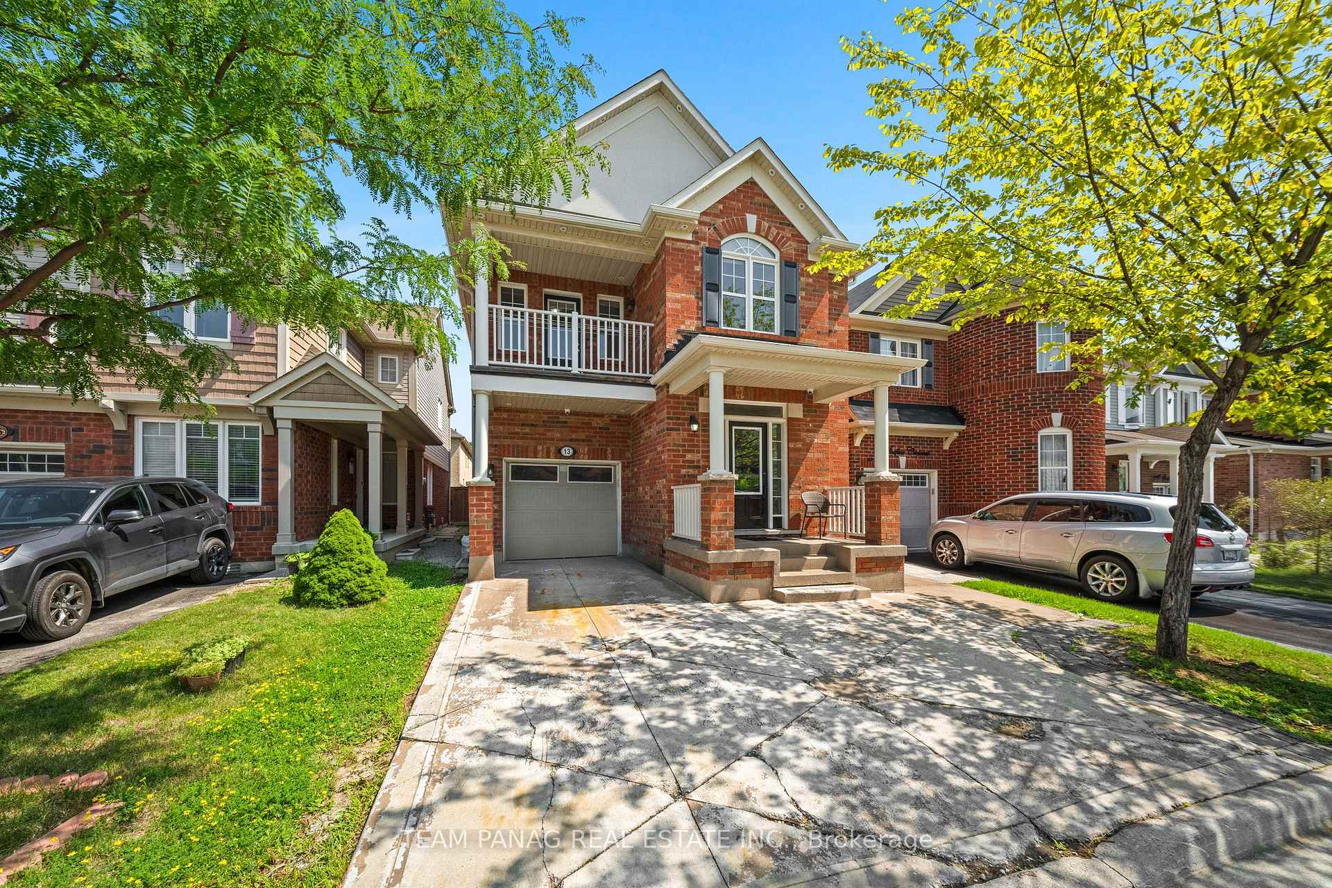 Photo 5 of 13 Seafair Crescent, Brampton, Fletcher's West — HOMEH