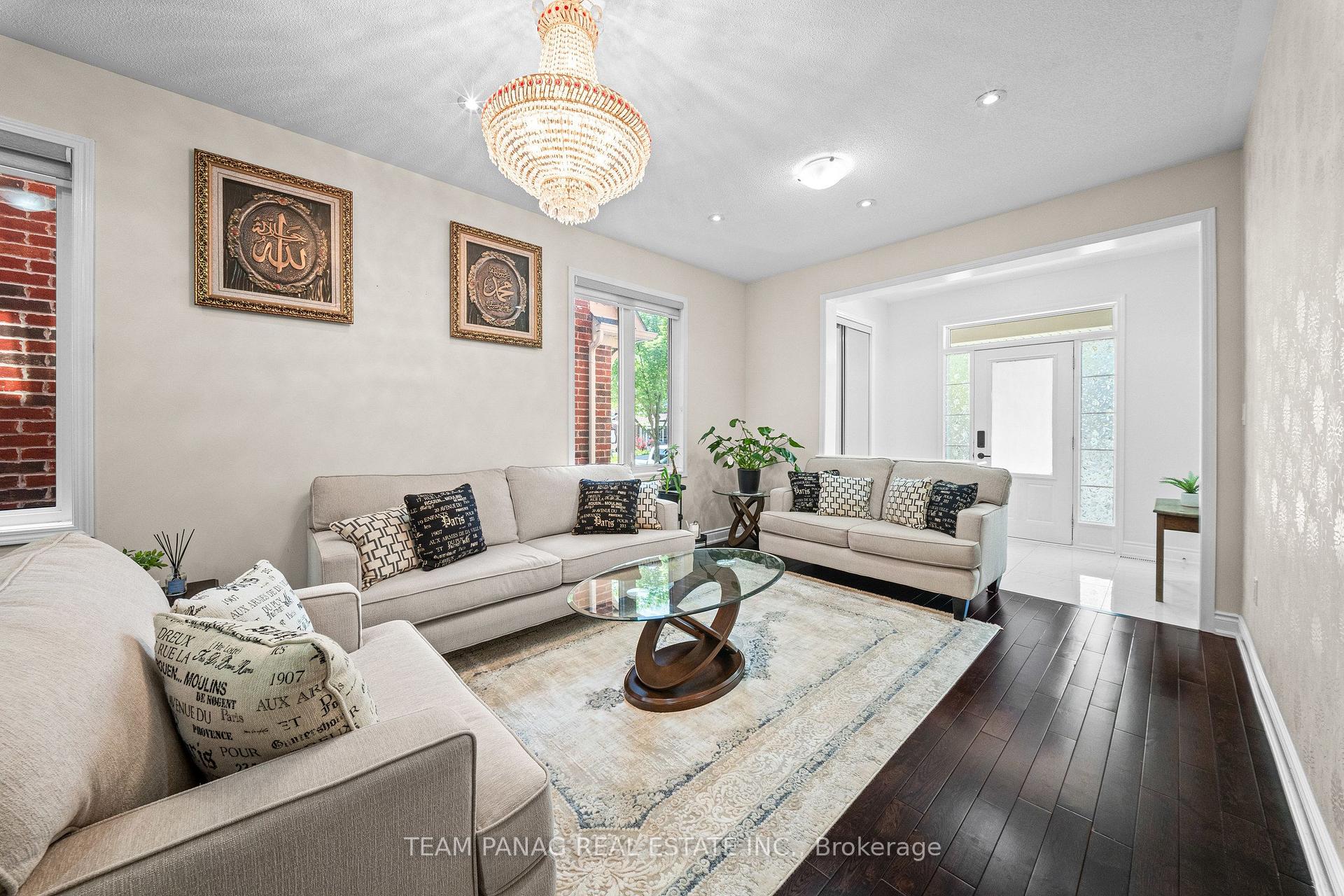 Photo 10 of 13 Seafair Crescent, Brampton, Fletcher's West — HOMEH