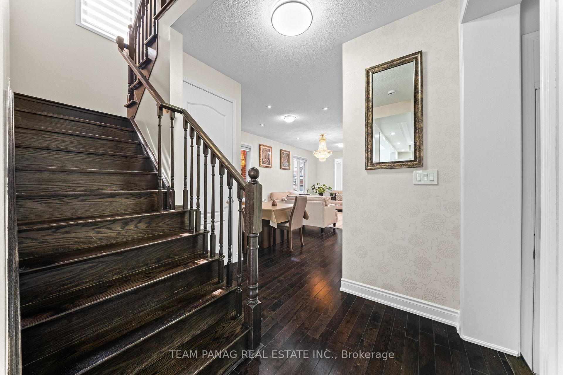 Photo 13 of 13 Seafair Crescent, Brampton, Fletcher's West — HOMEH
