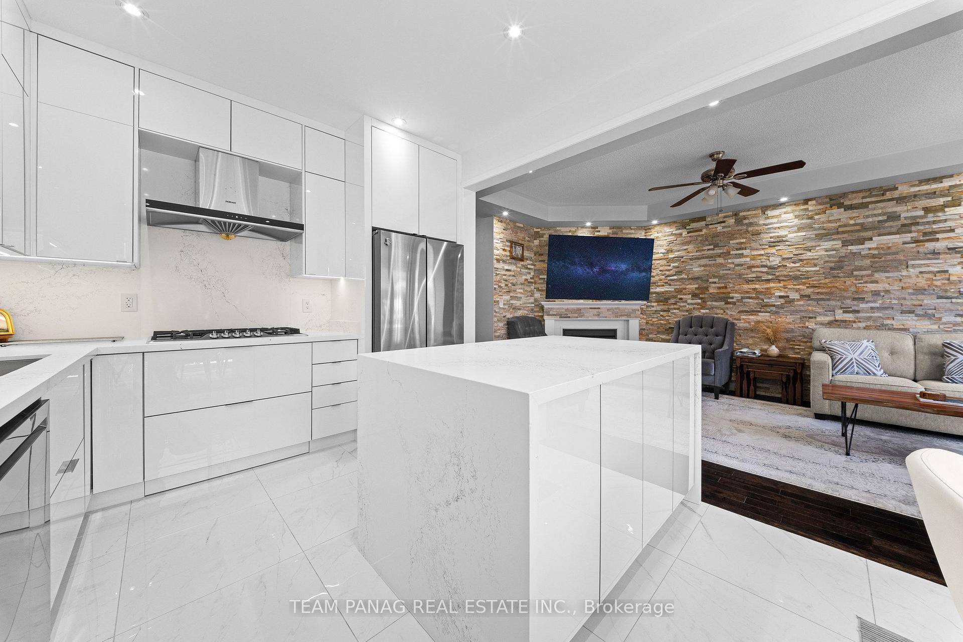 Photo 23 of 13 Seafair Crescent, Brampton, Fletcher's West — HOMEH