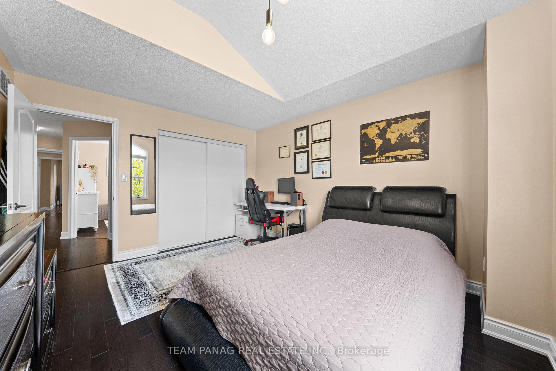 Photo 36 of 13 Seafair Crescent, Brampton, Fletcher's West — HOMEH