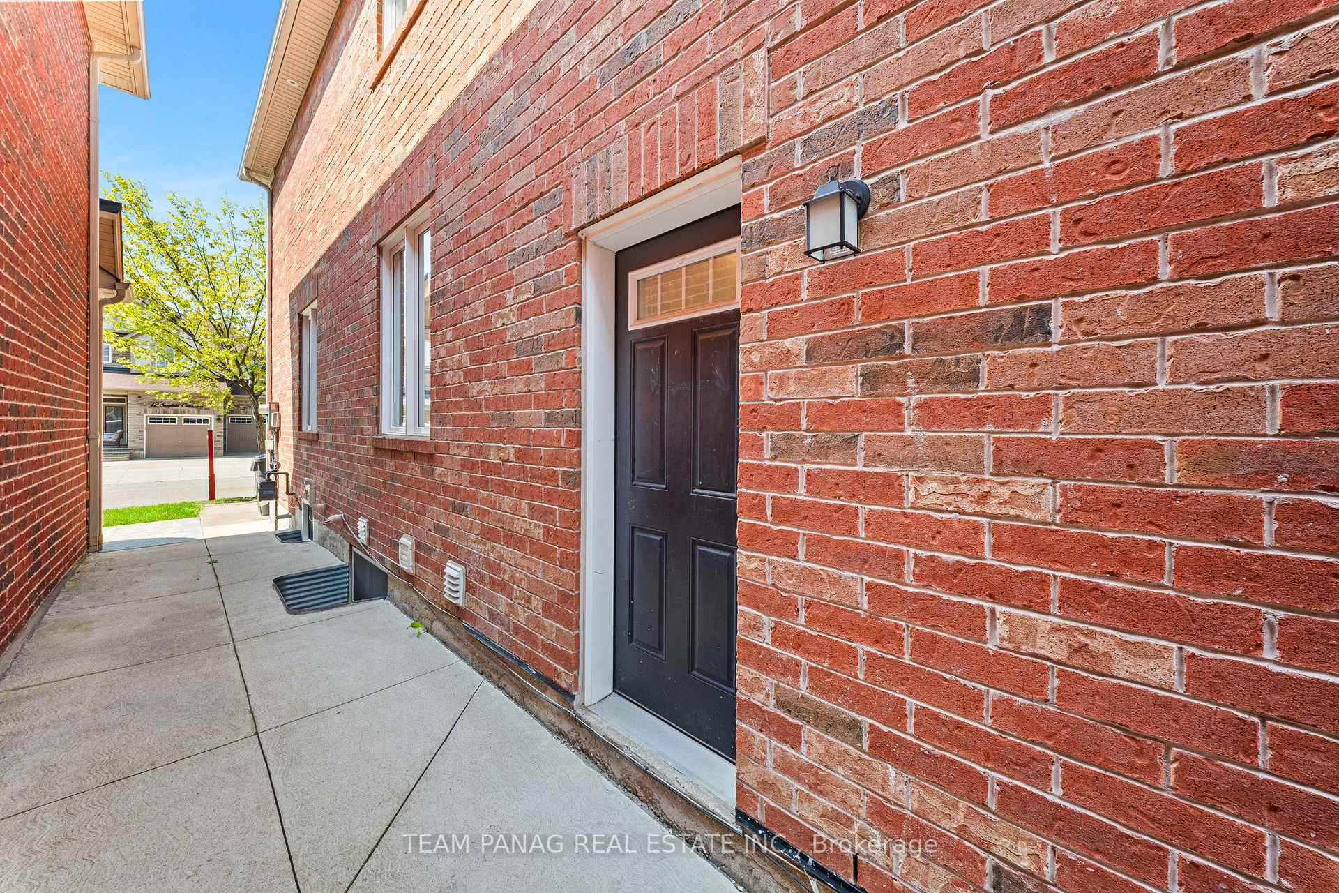 Photo 39 of 13 Seafair Crescent, Brampton, Fletcher's West — HOMEH
