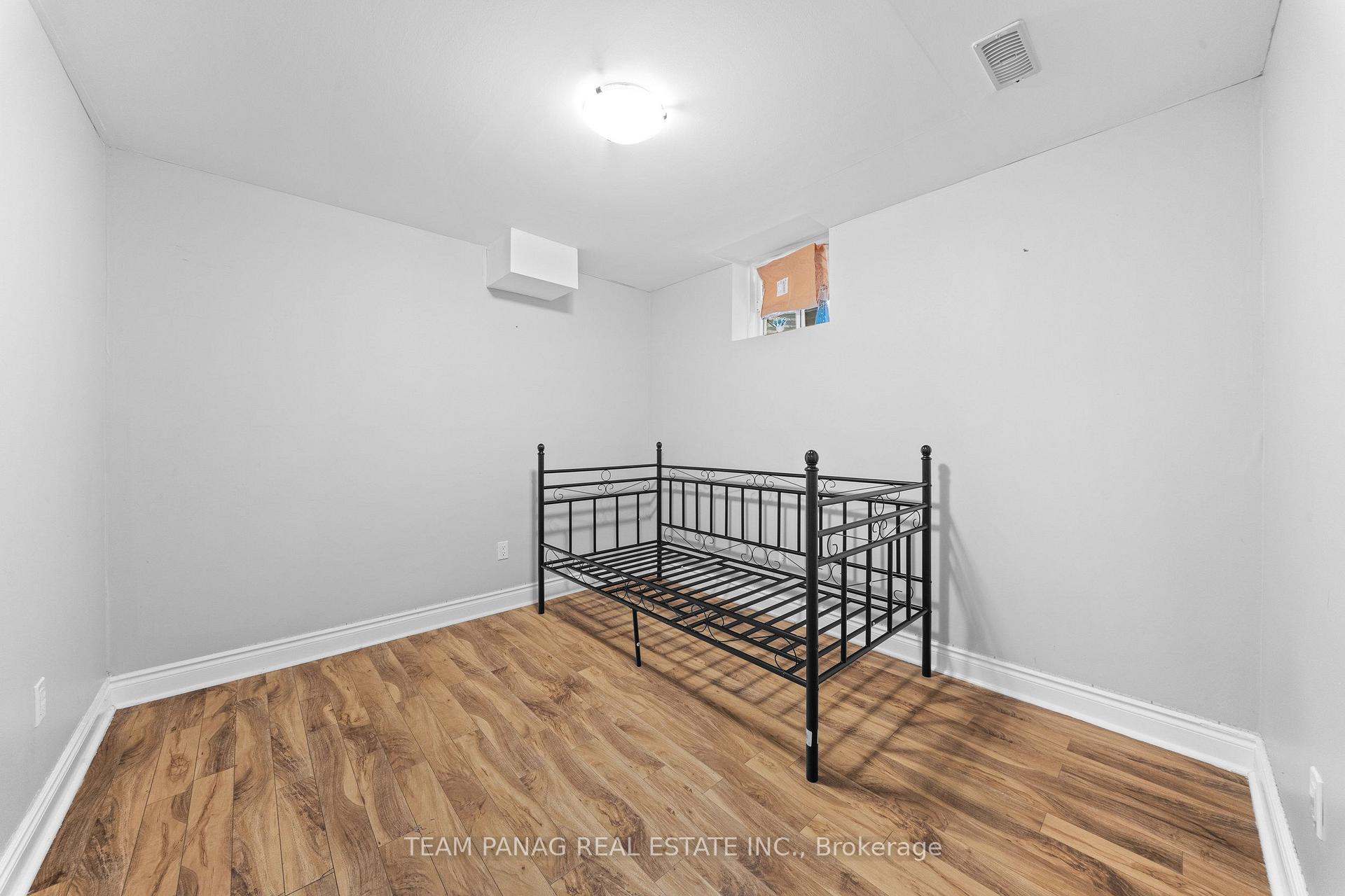 Photo 43 of 13 Seafair Crescent, Brampton, Fletcher's West — HOMEH