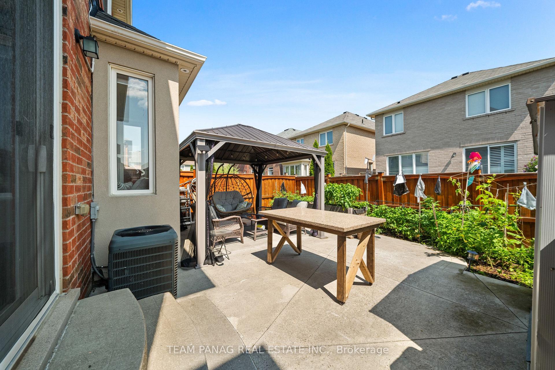 Photo 48 of 13 Seafair Crescent, Brampton, Fletcher's West — HOMEH