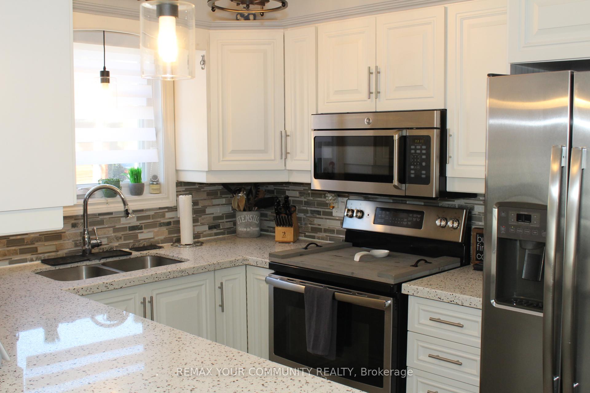 Photo 6 of 376 Dwight Avenue, Oshawa, Lakeview — HOMEH