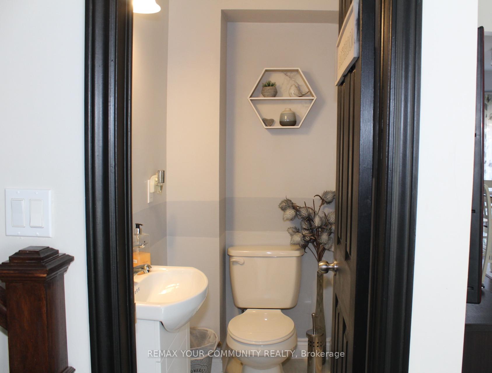 Photo 13 of 376 Dwight Avenue, Oshawa, Lakeview — HOMEH