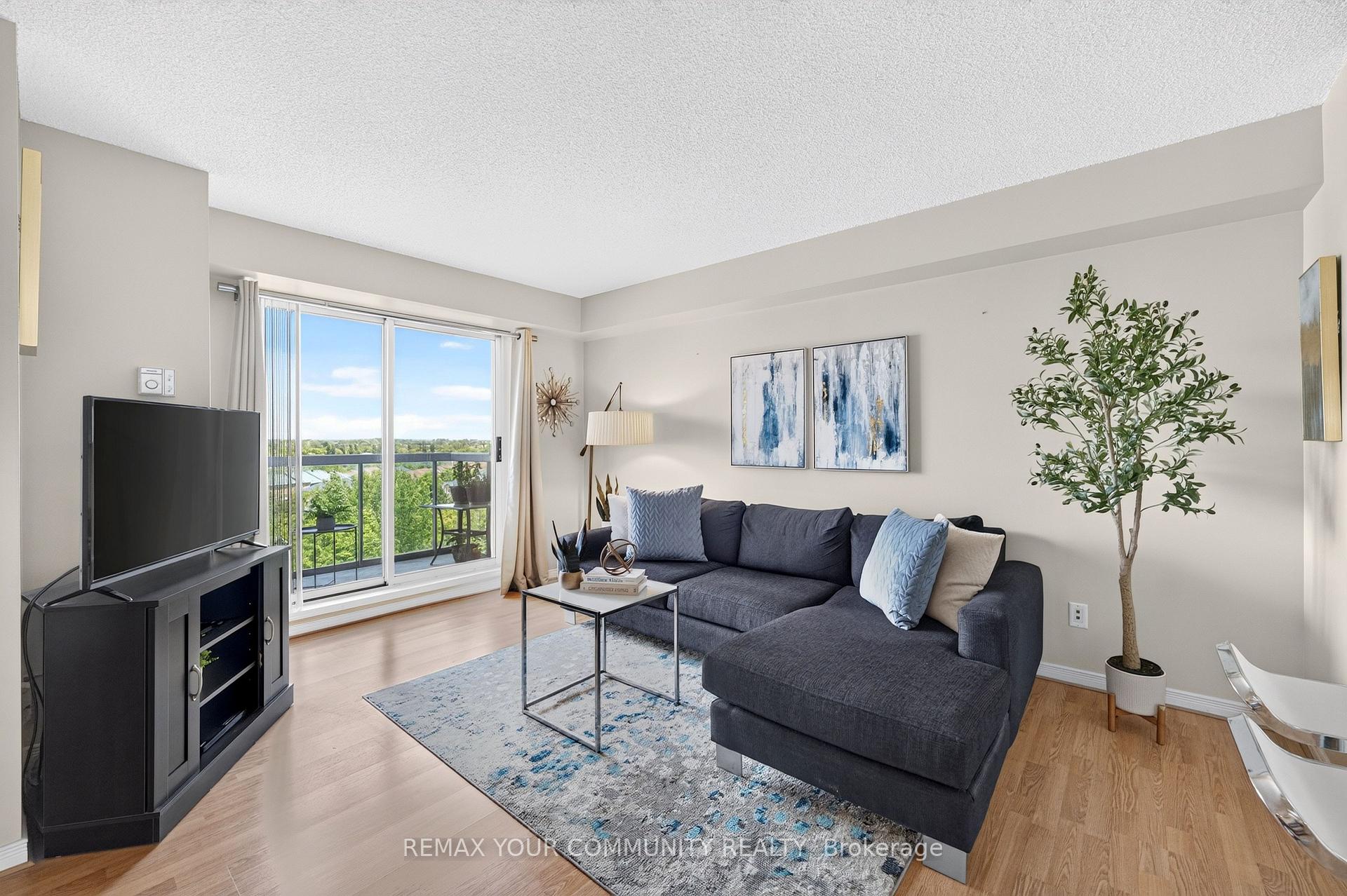 Photo 5 of Unit 721, 3 Ellesmere Street, Richmond Hill, Langstaff — HOMEH