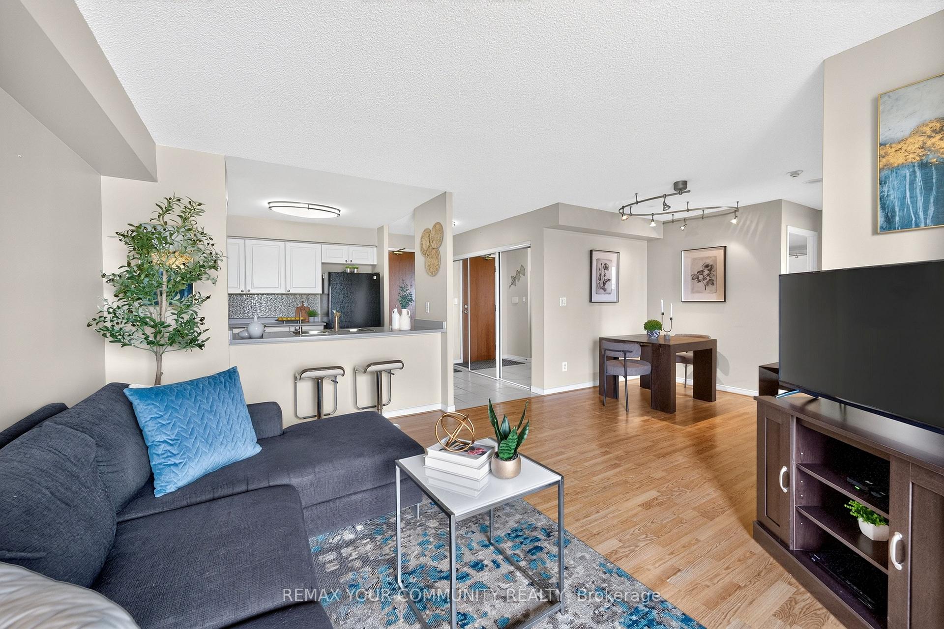 Photo 7 of Unit 721, 3 Ellesmere Street, Richmond Hill, Langstaff — HOMEH