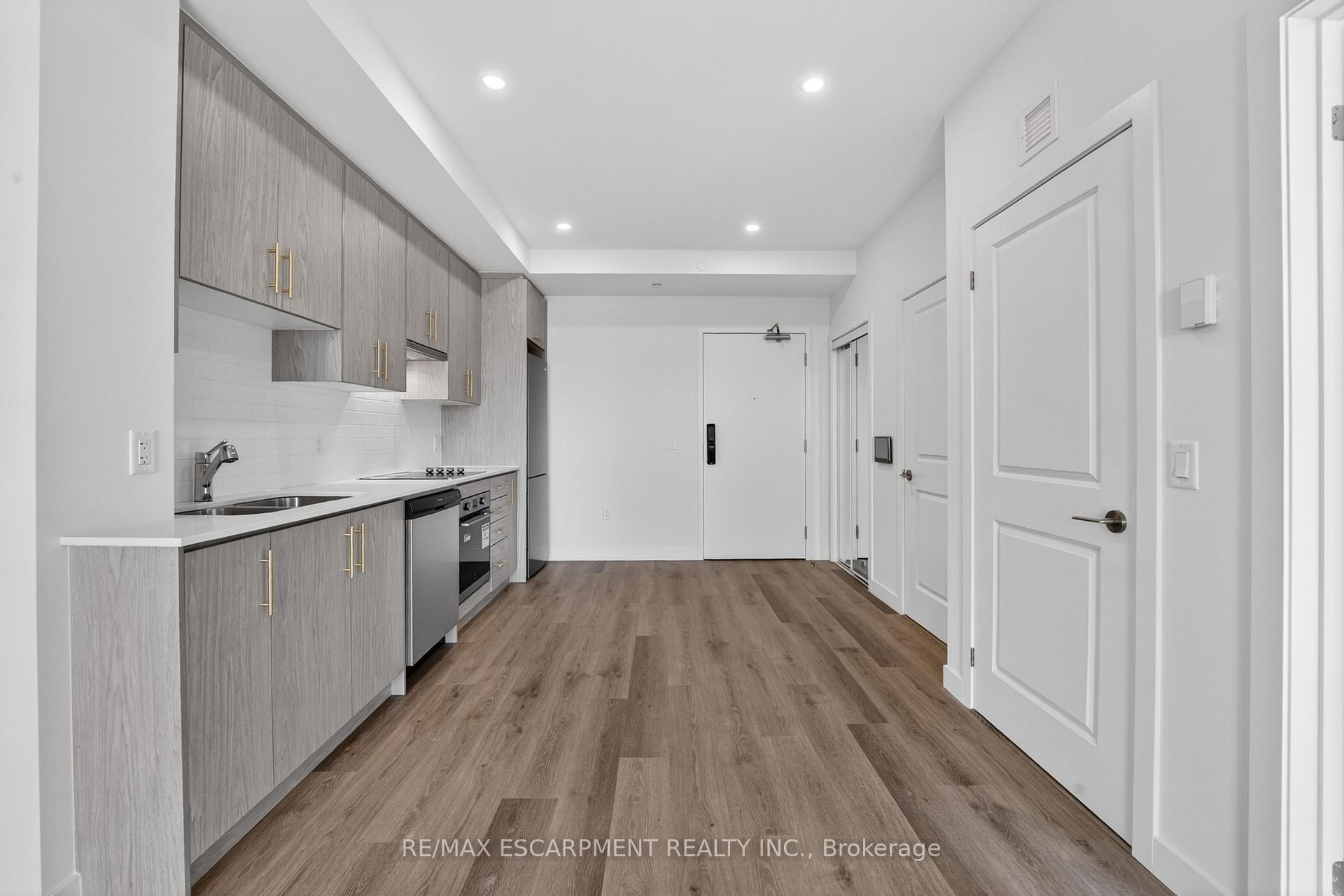 Photo 9 of Unit 321, 461 Green Road, Hamilton, Lakeshore — HOMEH