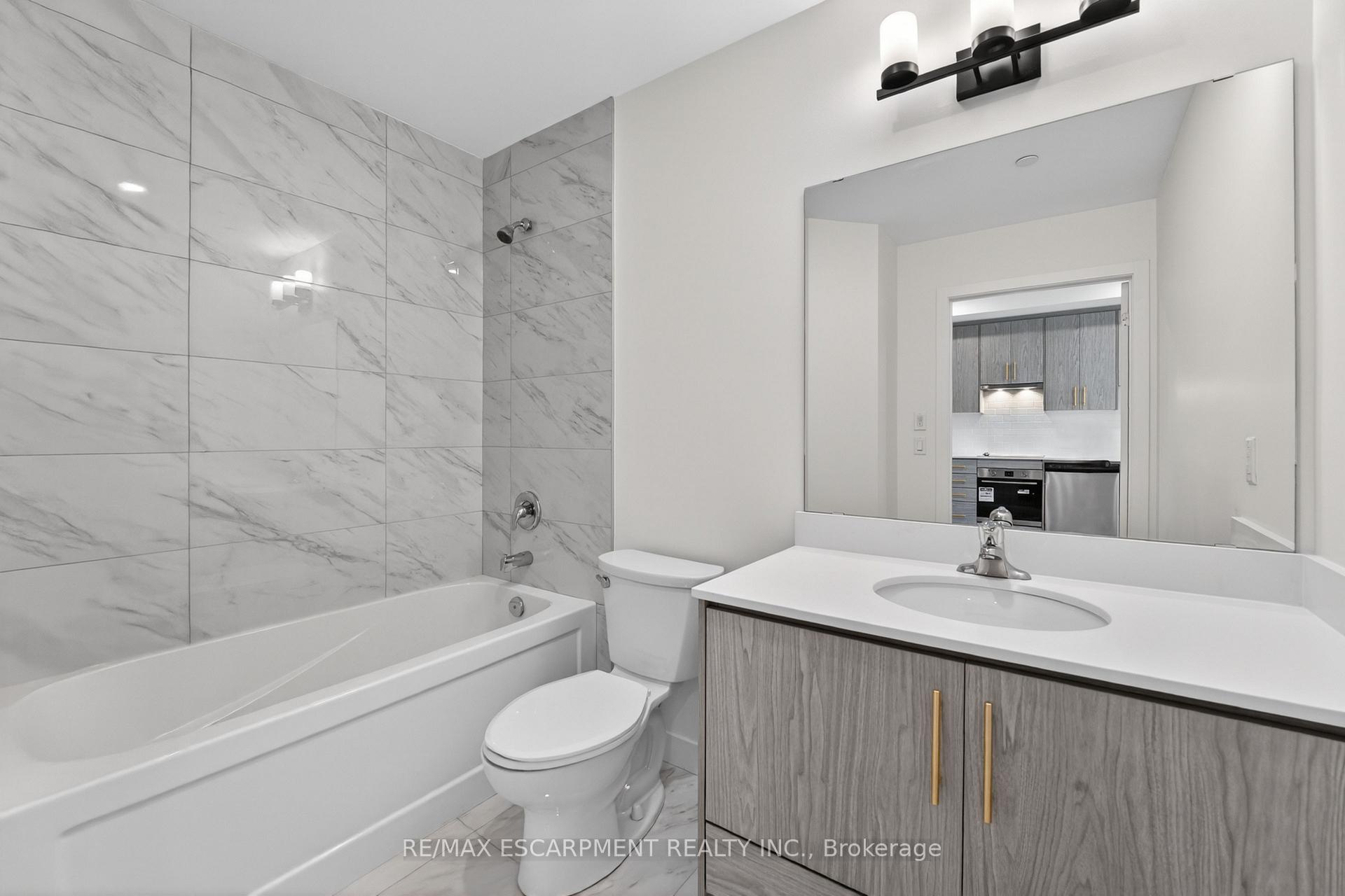 Photo 12 of Unit 321, 461 Green Road, Hamilton, Lakeshore — HOMEH
