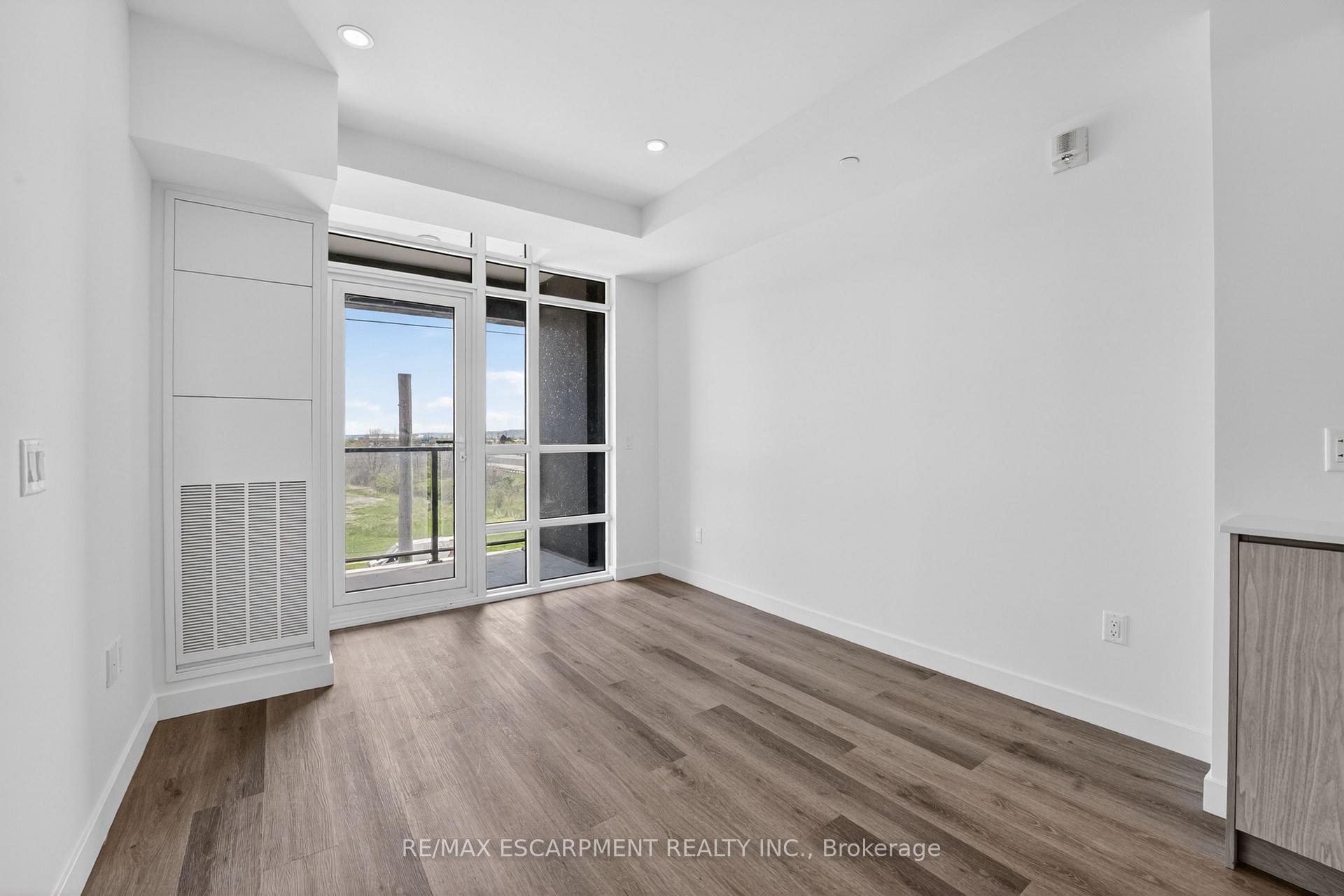 Photo 16 of Unit 321, 461 Green Road, Hamilton, Lakeshore — HOMEH