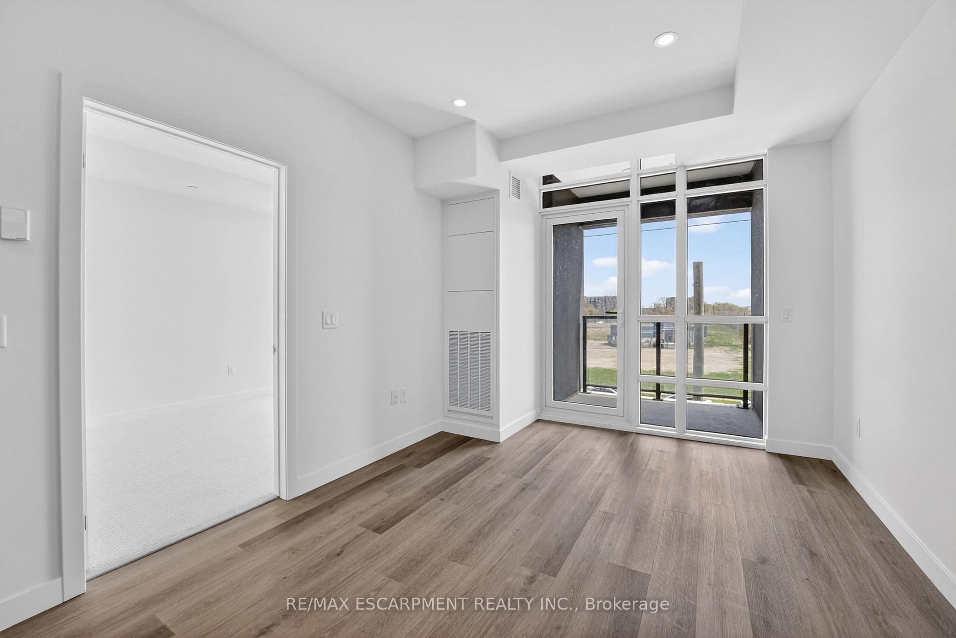 Photo 17 of Unit 321, 461 Green Road, Hamilton, Lakeshore — HOMEH