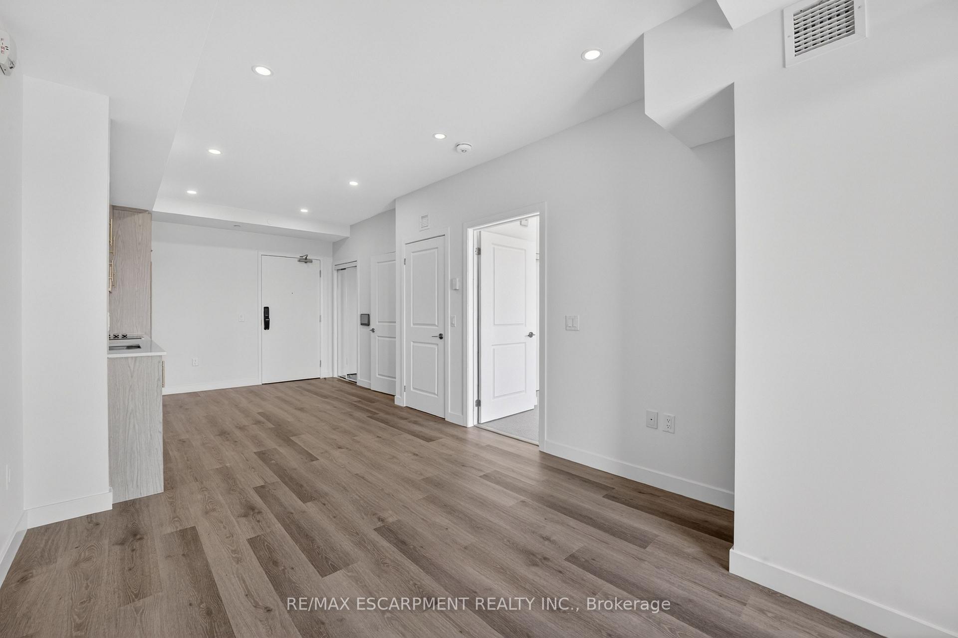 Photo 18 of Unit 321, 461 Green Road, Hamilton, Lakeshore — HOMEH