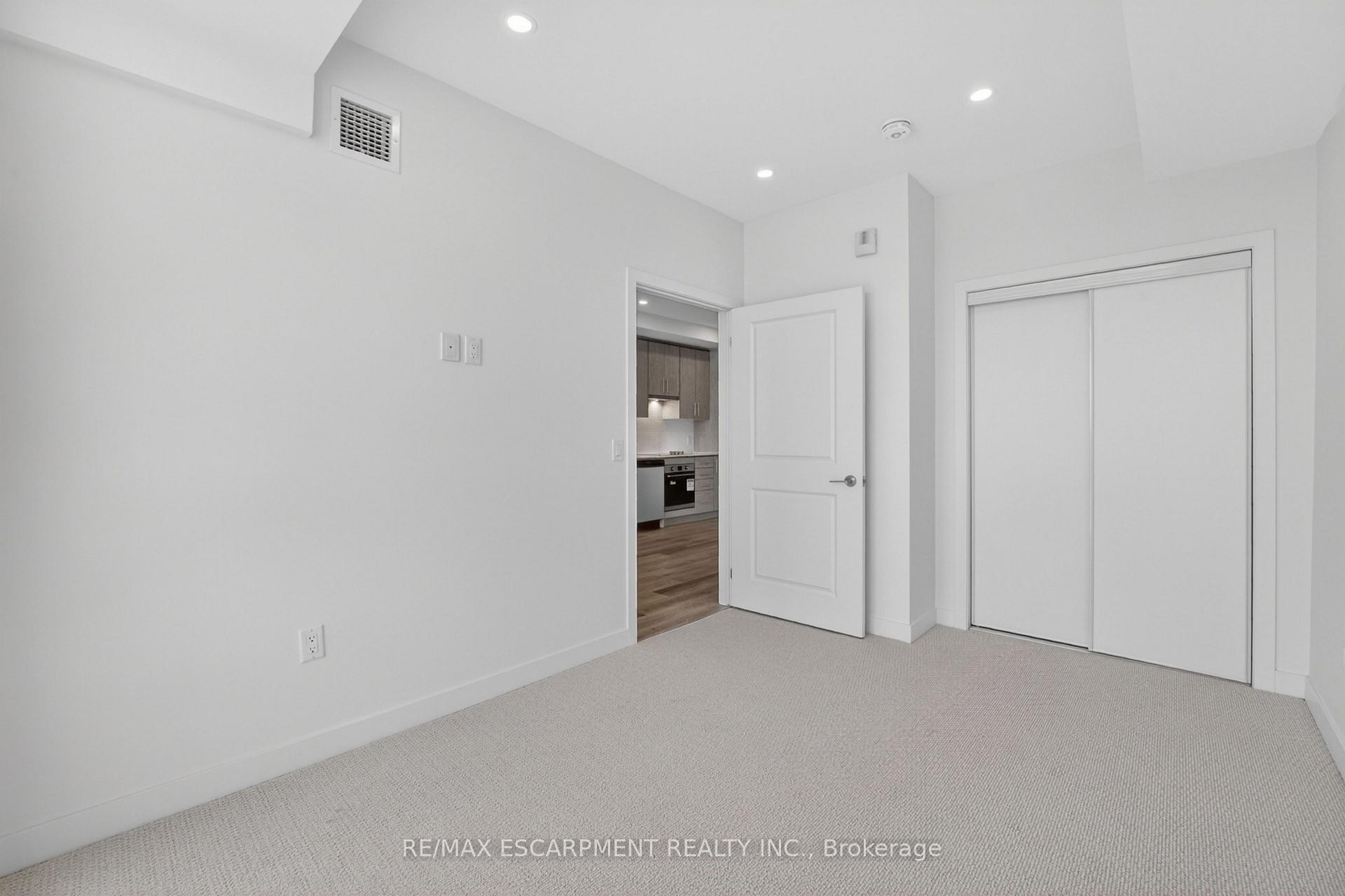 Photo 23 of Unit 321, 461 Green Road, Hamilton, Lakeshore — HOMEH