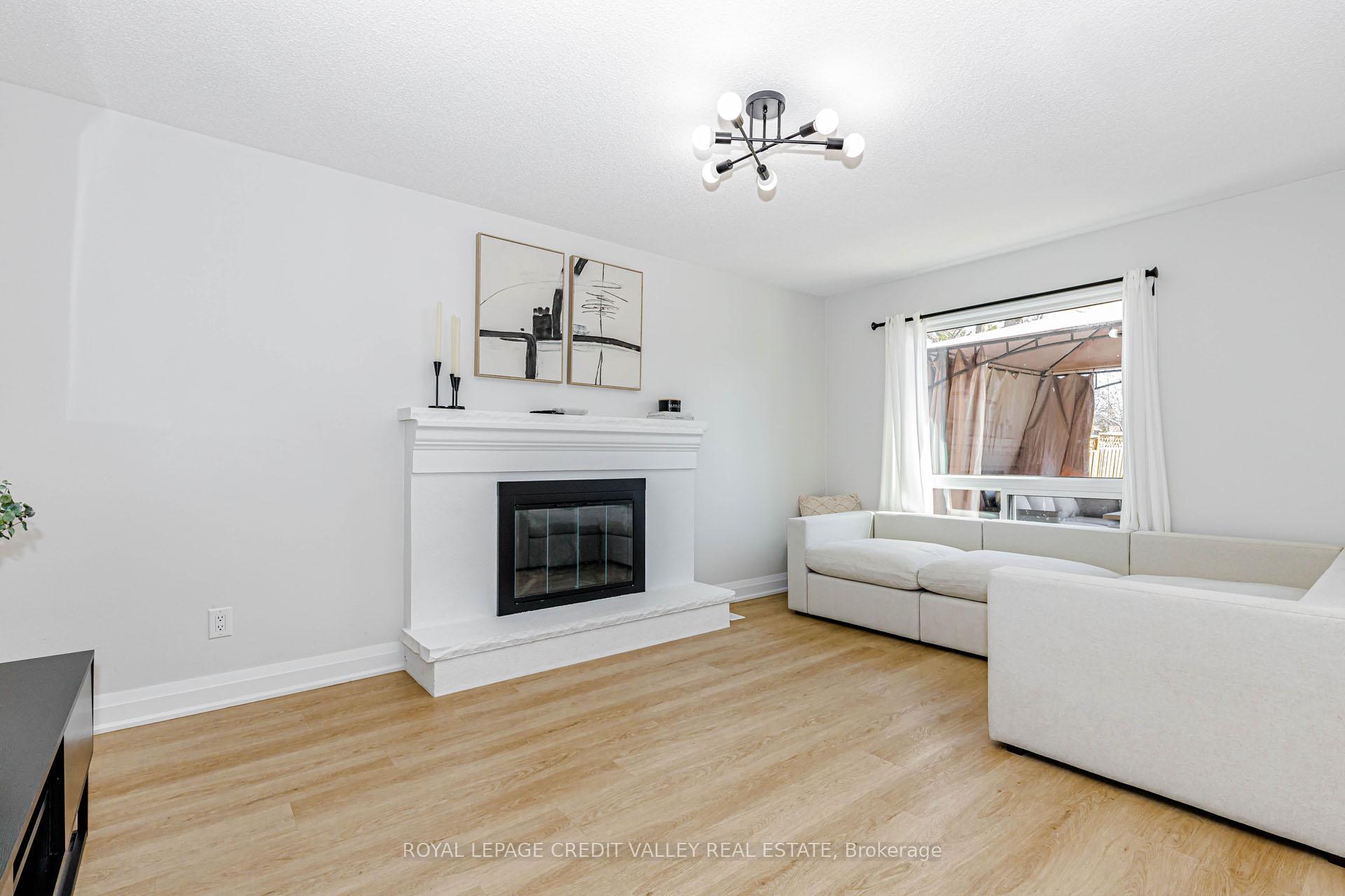 Photo 8 of 85 Derose Avenue, Caledon, Bolton West — HOMEH