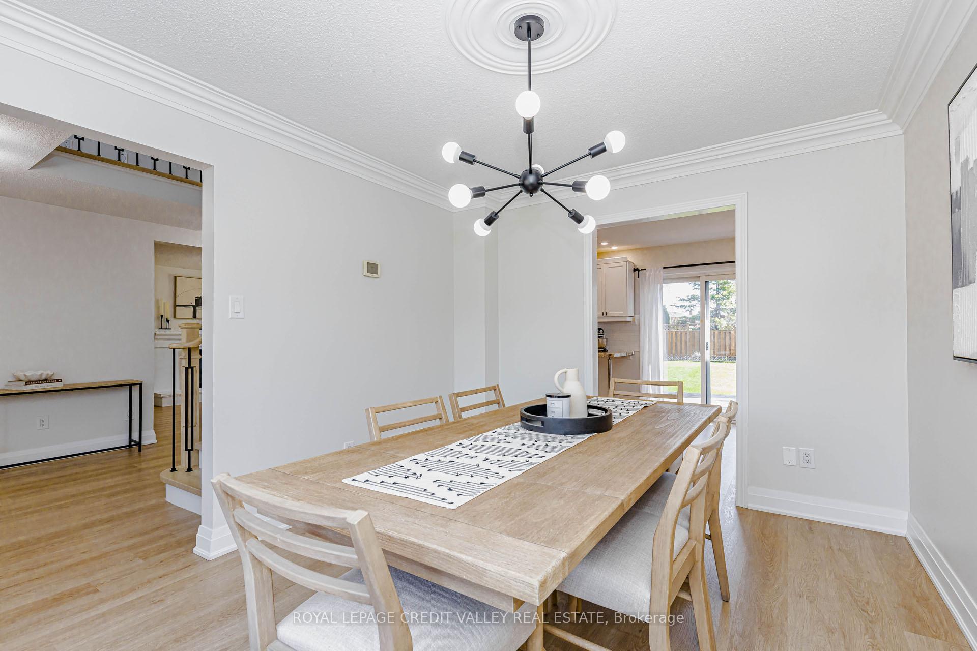 Photo 23 of 85 Derose Avenue, Caledon, Bolton West — HOMEH