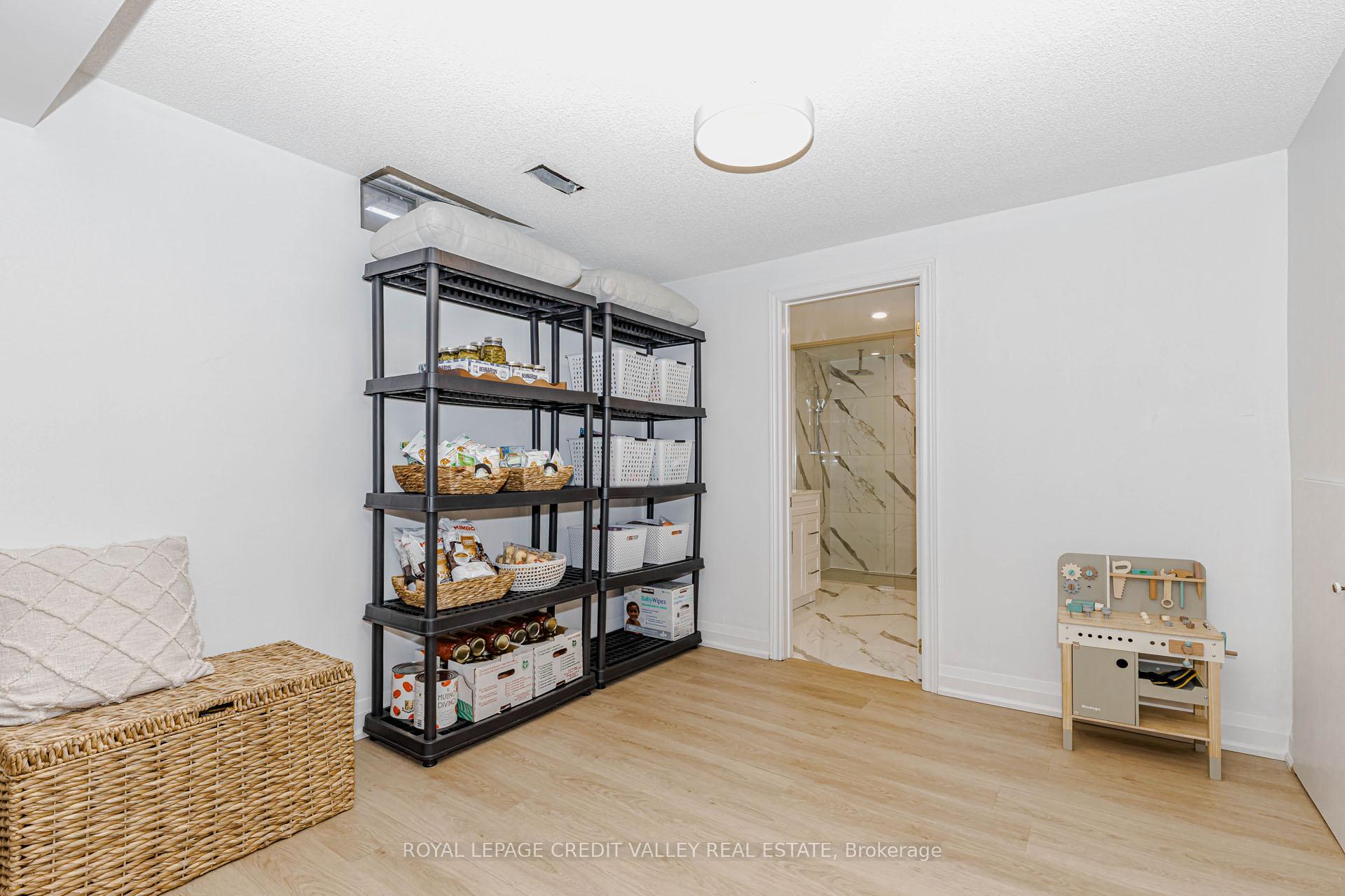 Photo 36 of 85 Derose Avenue, Caledon, Bolton West — HOMEH