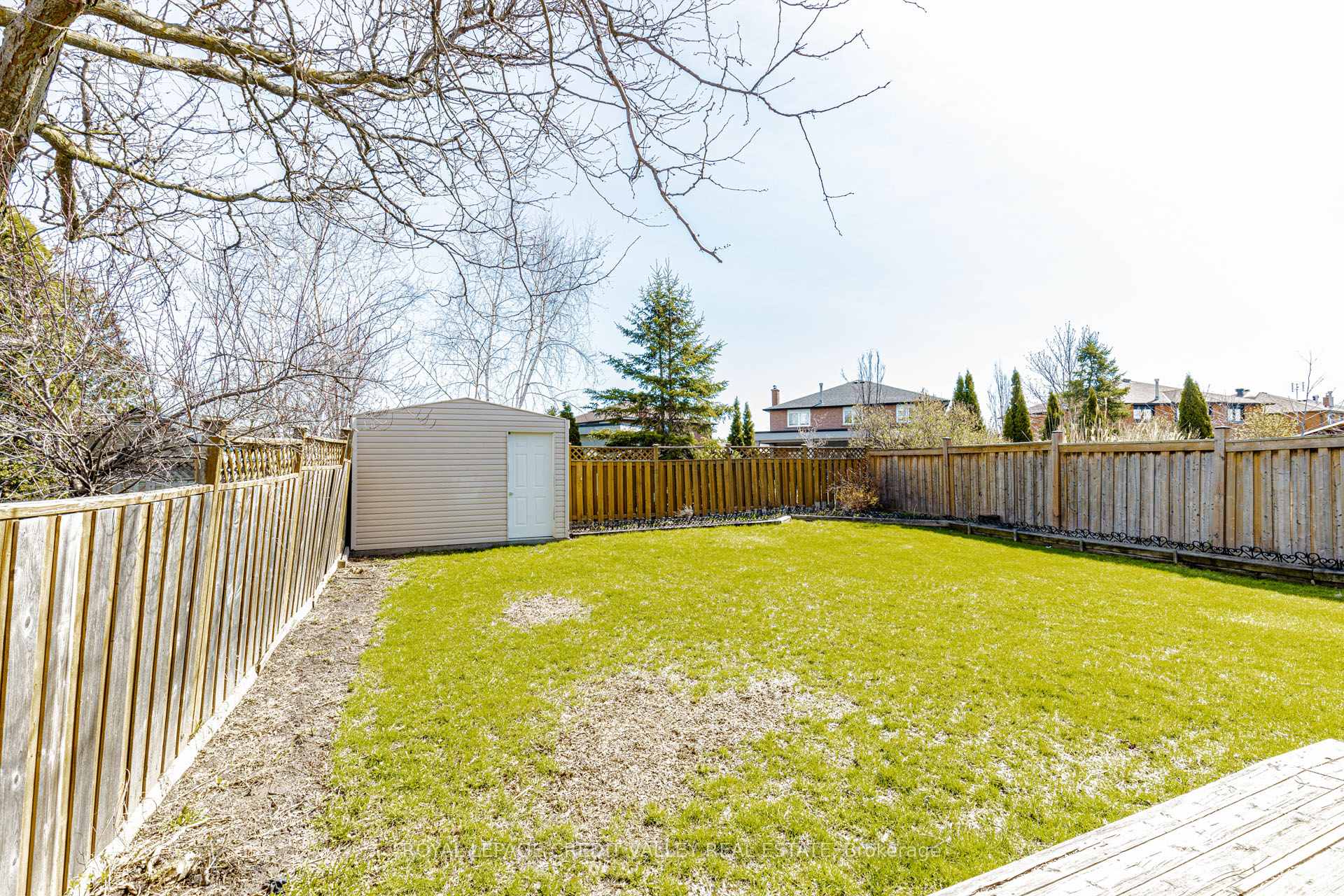 Photo 43 of 85 Derose Avenue, Caledon, Bolton West — HOMEH