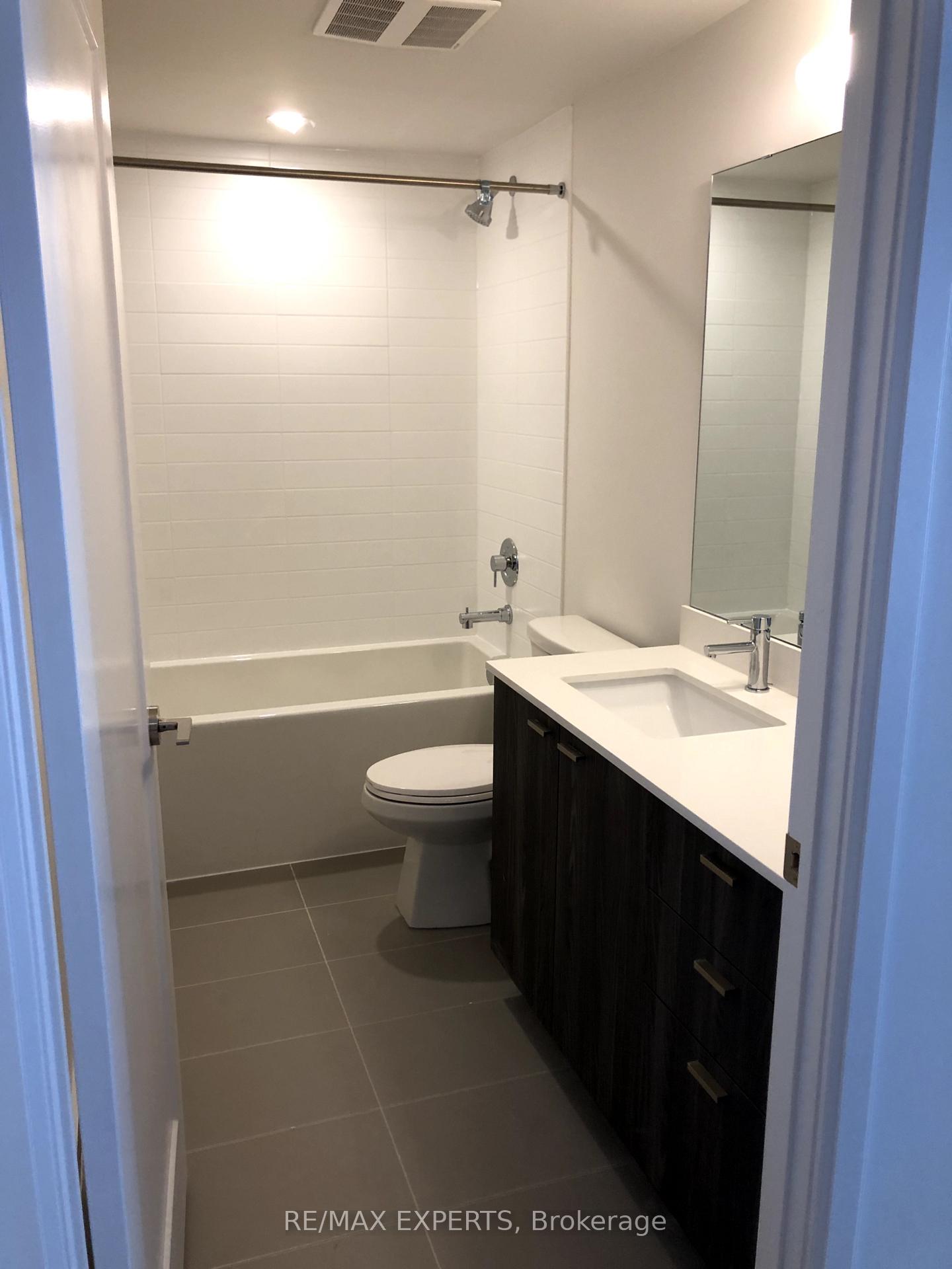 Photo 5 of Unit 1214W, 27 Bathurst Street, Toronto, Waterfront Communities — HOMEH