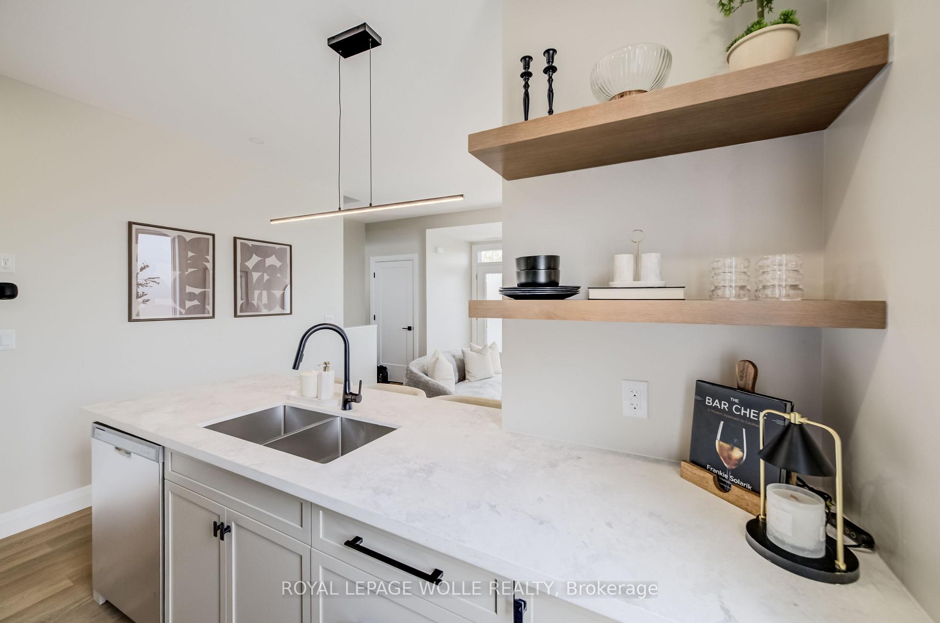 Photo 6 of Unit UNIT 15 (THE GROVE), 210 Heritage Drive, Kitchener, Grand River North — HOMEH