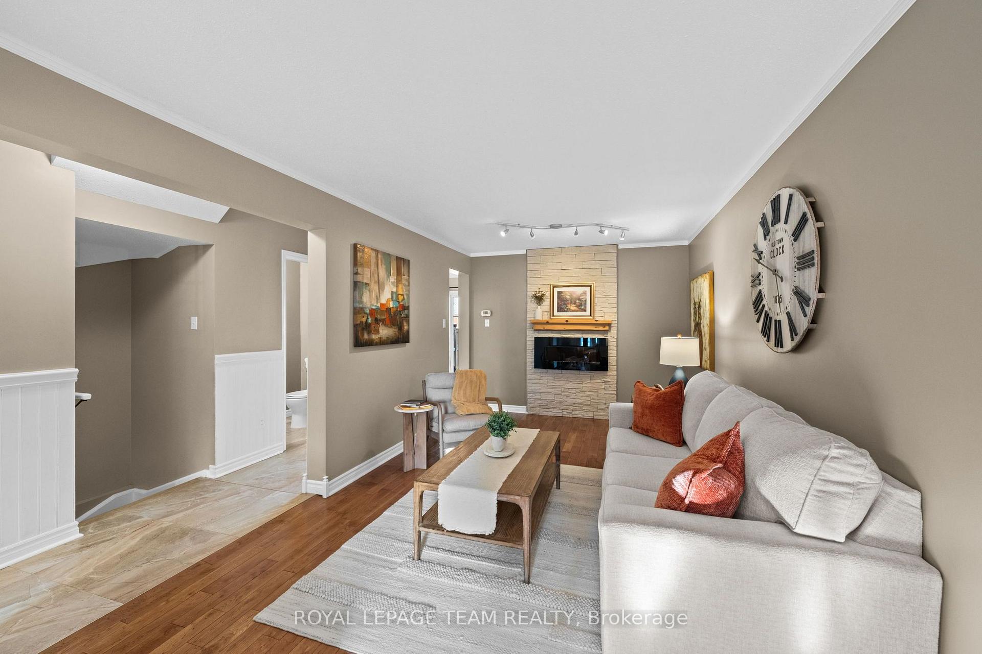 Photo 10 of 80 Montana Way, Ottawa, Barrhaven - Longfields — HOMEH