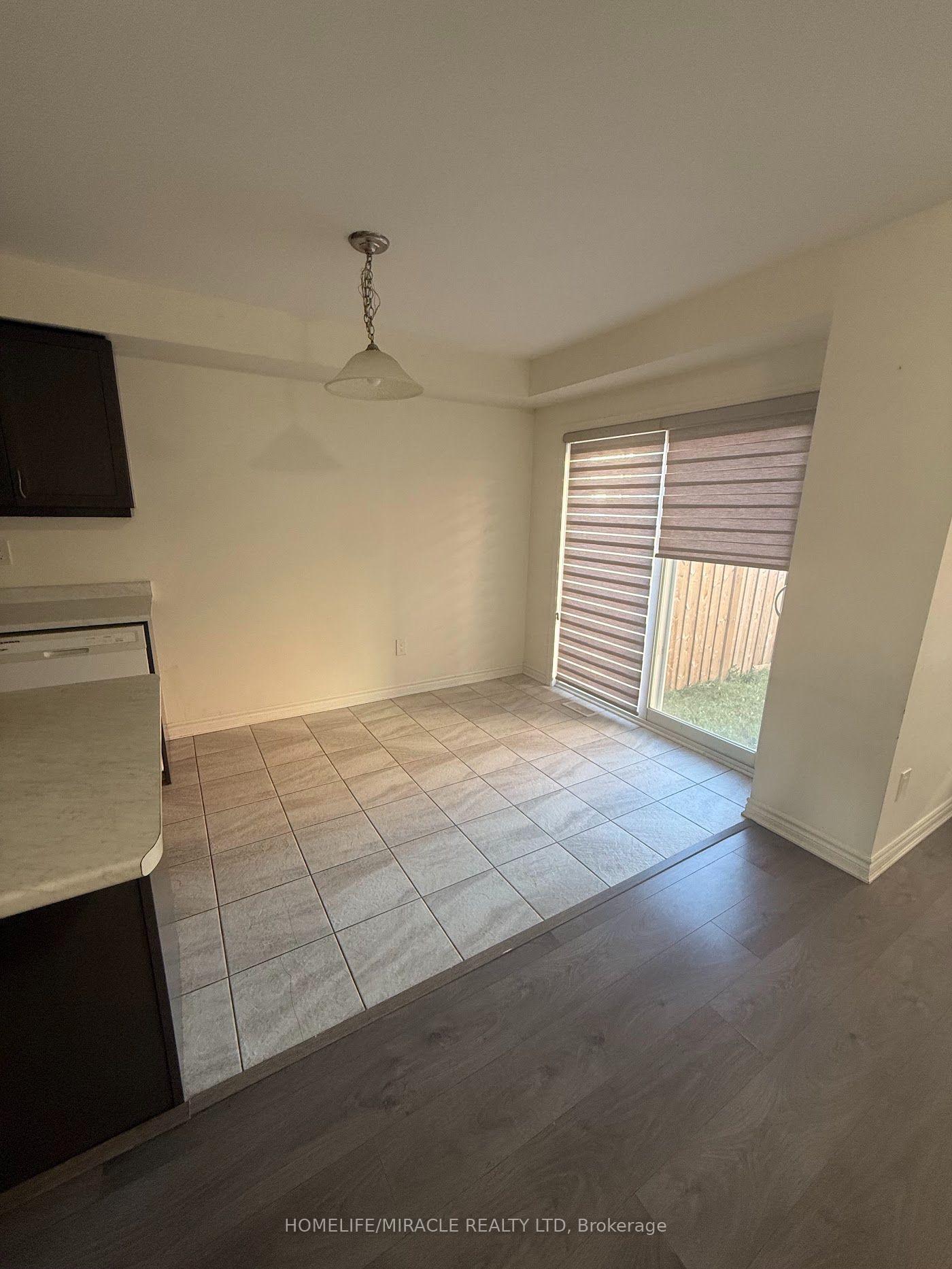 Photo 5 of 69 Benhurst Crescent, Brampton, Northwest Brampton — HOMEH